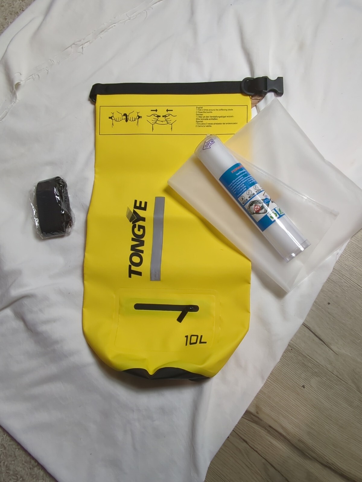 Tongue Waterproof Dry Bag Yellow 10L & Storage Bags New