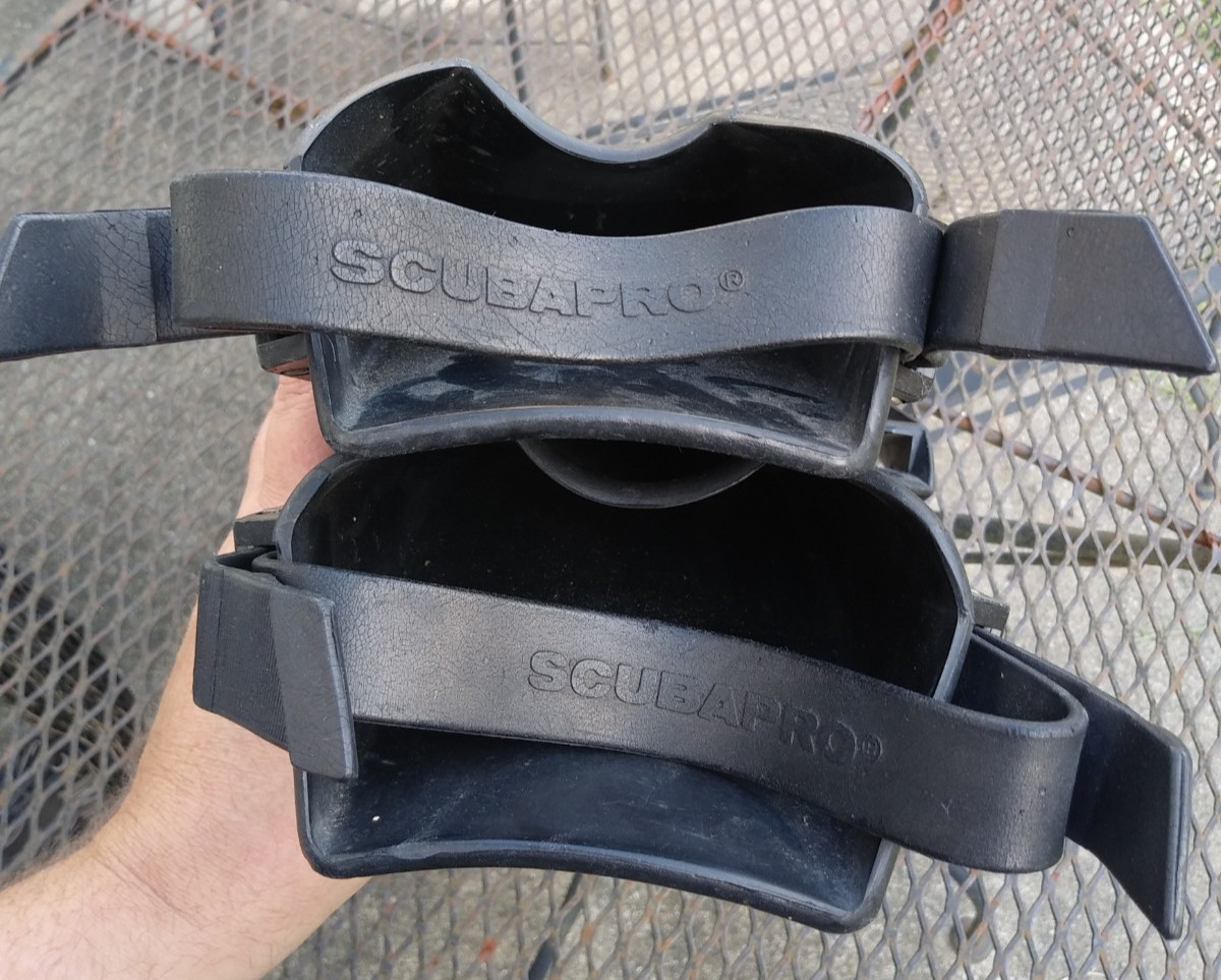 Vintage SCUBAPRO SEA WING X-Large DIVING SCUBA SNORKELING Black 25-550-000