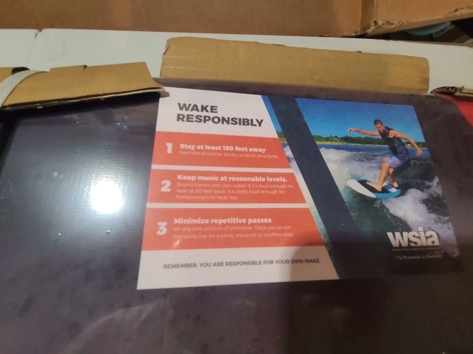 New Connelly Pure Wakeboard 2025 134cm White Red Black Board Only /Original Box