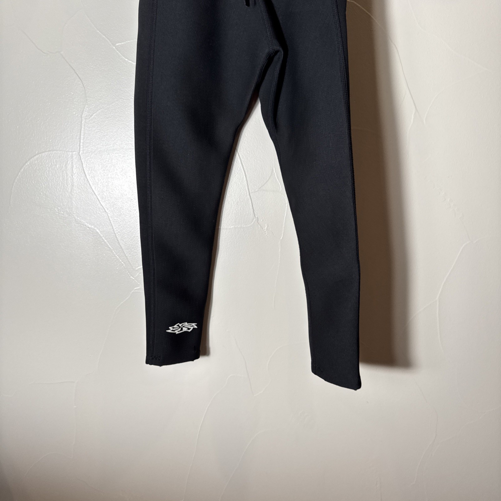 Hyperflex Size 4 Blue Wetsuit Boys Girls Kids Children Shorty Full Zip Black