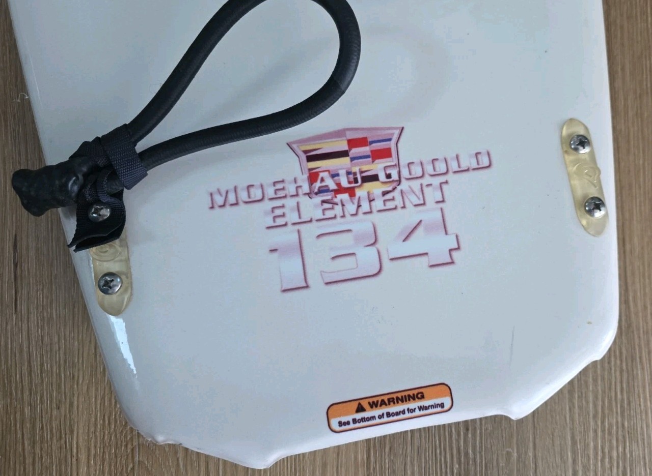 Liquid Force Element 134 Wakeboard Moehau Goold