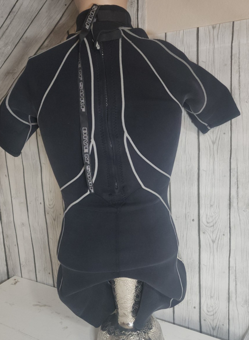 Dive N’ Surf Shorty Wetsuit – Men’s Size Small – Black/Gray Flatlock – Back Zip