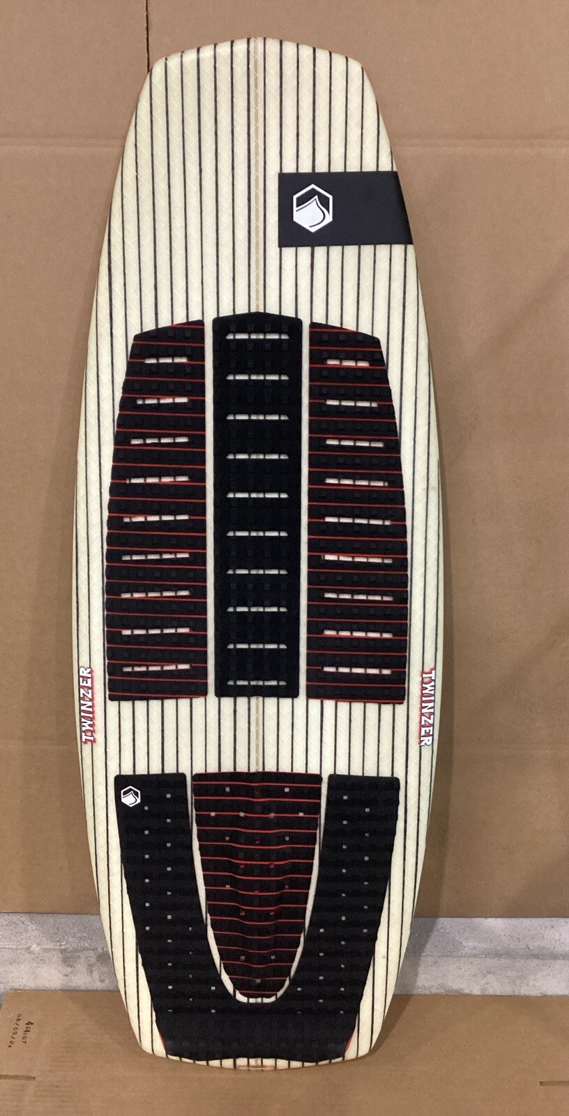 Liquid Force Twinzer Wakesurf Board 2022 2225205 ( Open Box / Various Cracks )