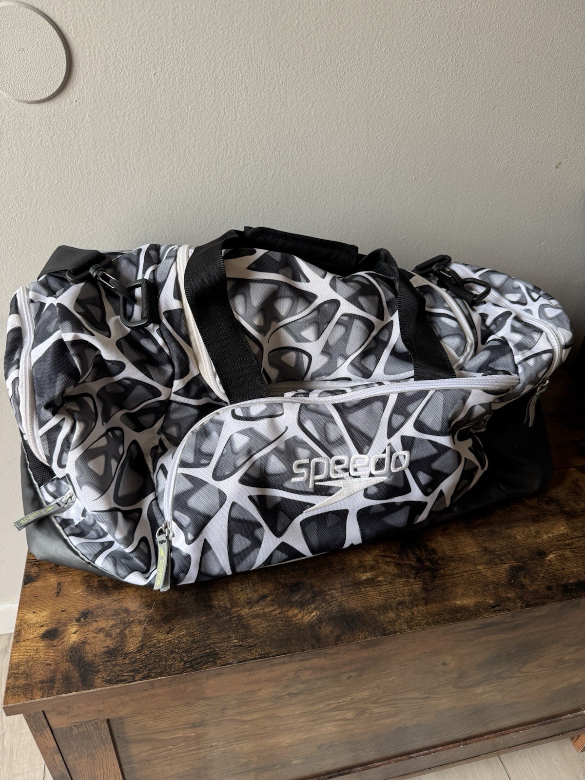 Speedo 30L Swim Duffel Bag • Black/Grey Geometric Print • Water Resistant