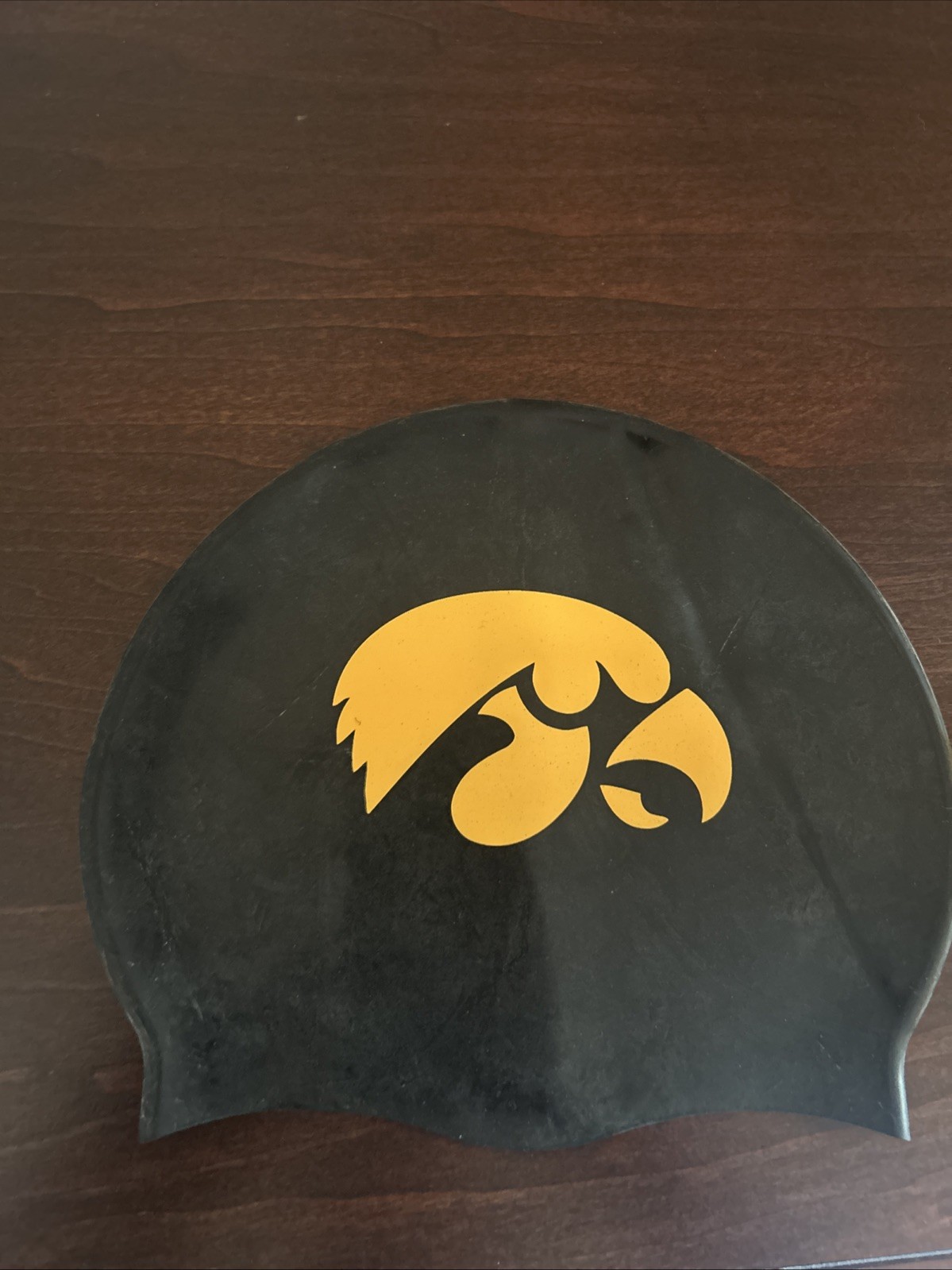 Iowa Hawkeyes NIKE swim cap silicone Black & Yellow NEW