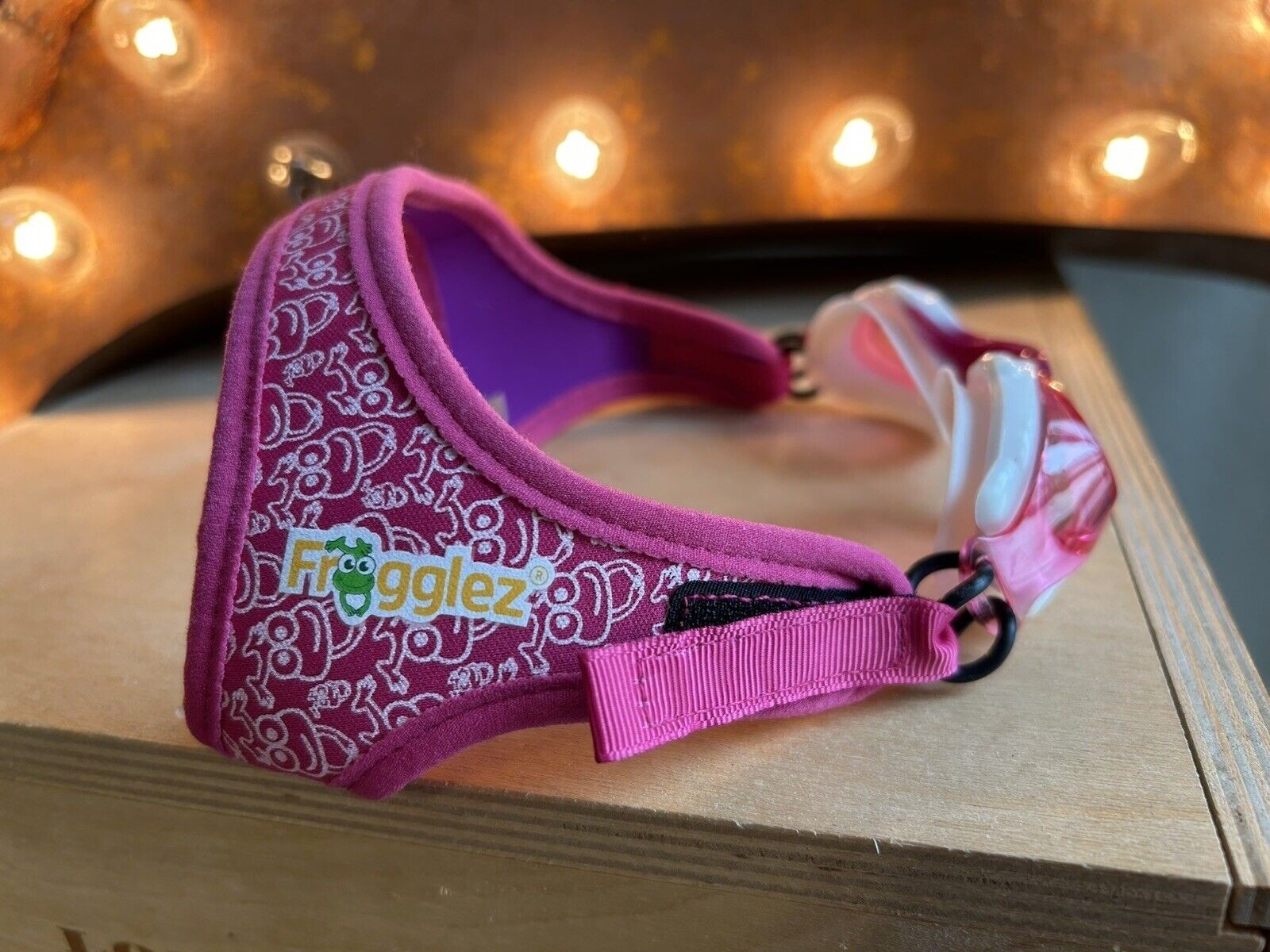 Frogglez Anti-Fog Swimming Goggles Kids Ages 3-10 Comfort Neoprene Strap Band