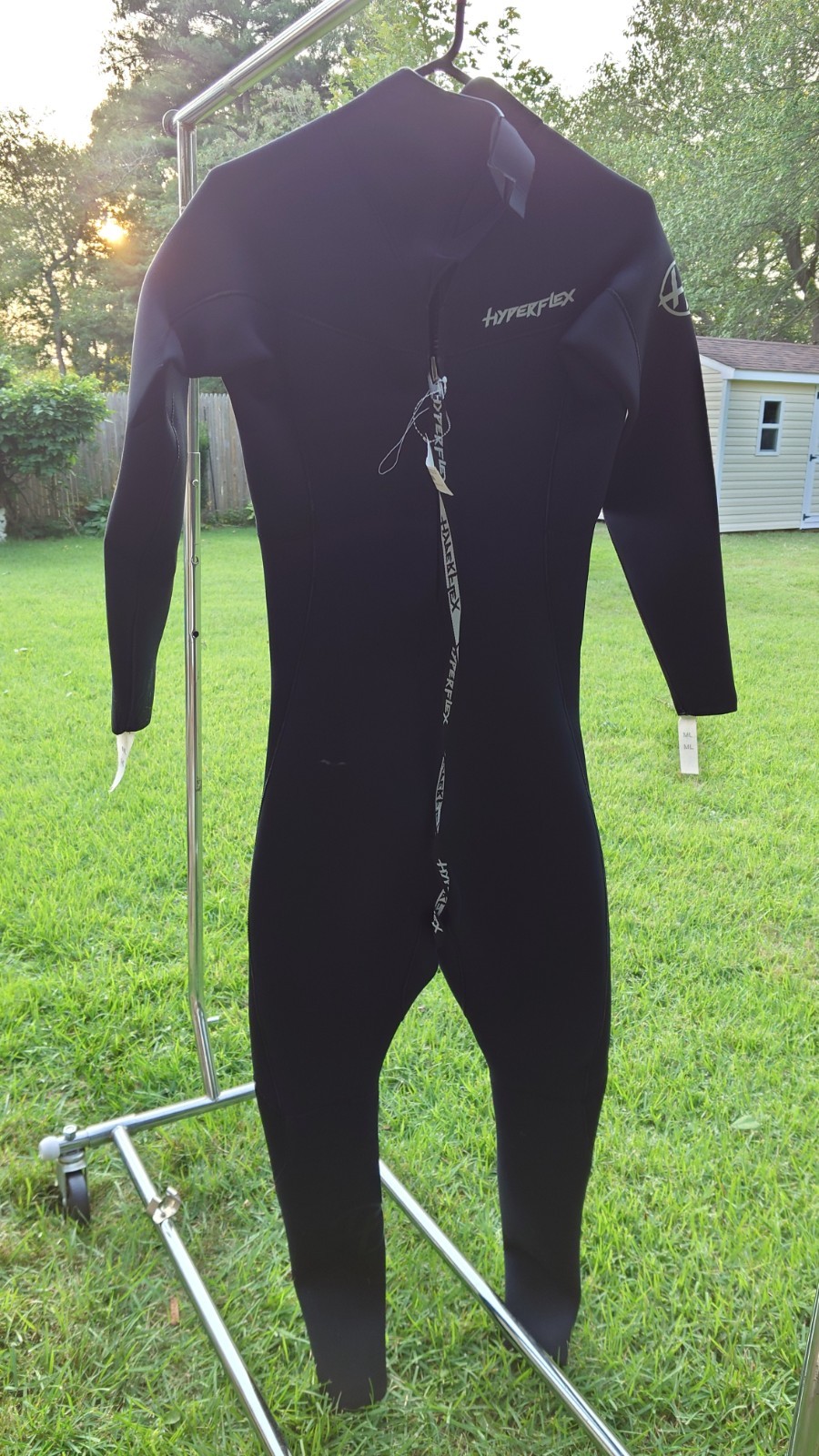 NEW HYPERFLEX VYRL 4/3 BACK ZIP – SIZE MEDIUM LARGE – MENS FULL WETSUIT