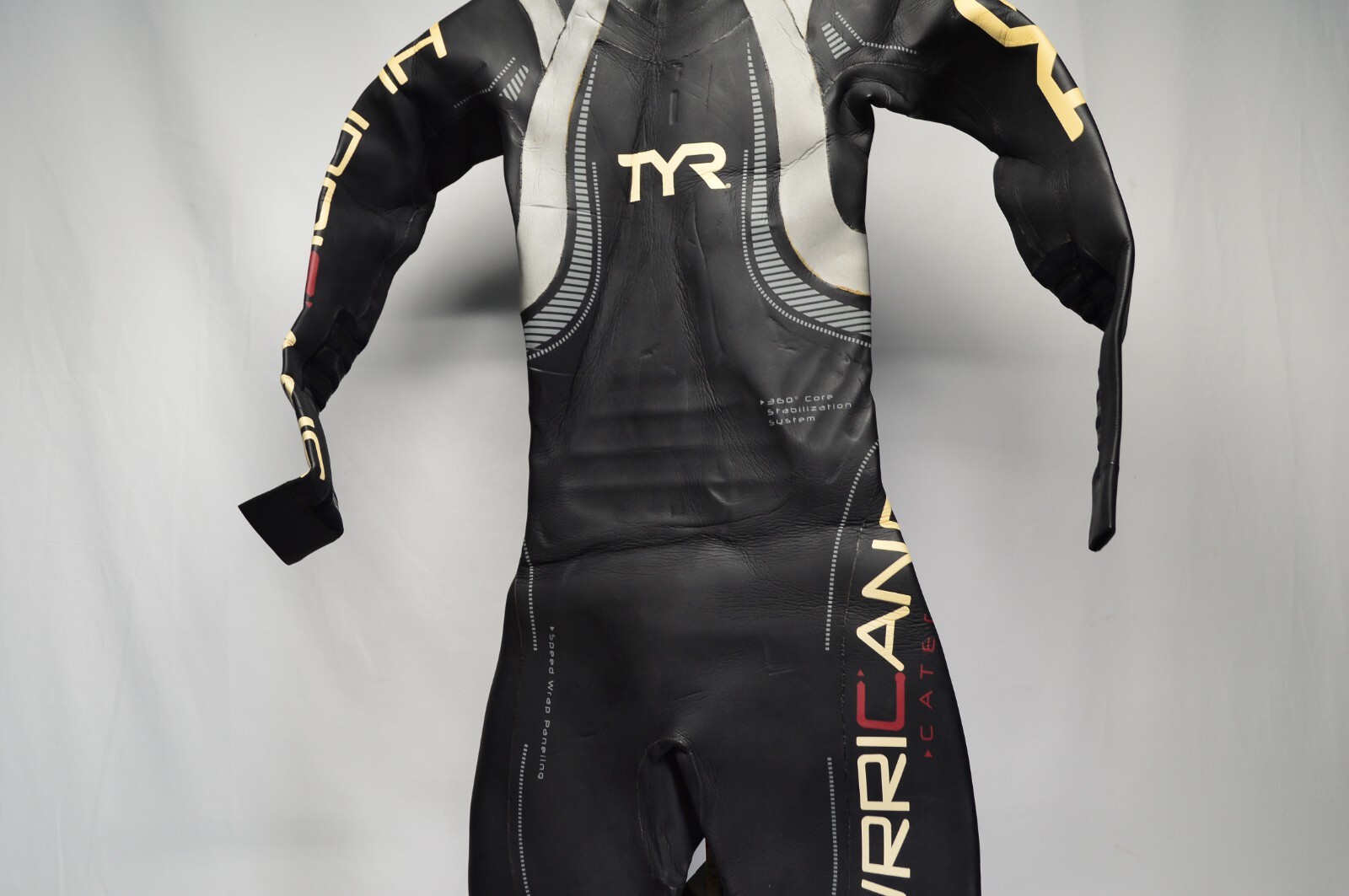 TYR Hurricane Cat 3 Black Full Sleeve Wetsuit Womens X-Small SAMPLE HURCTF6A