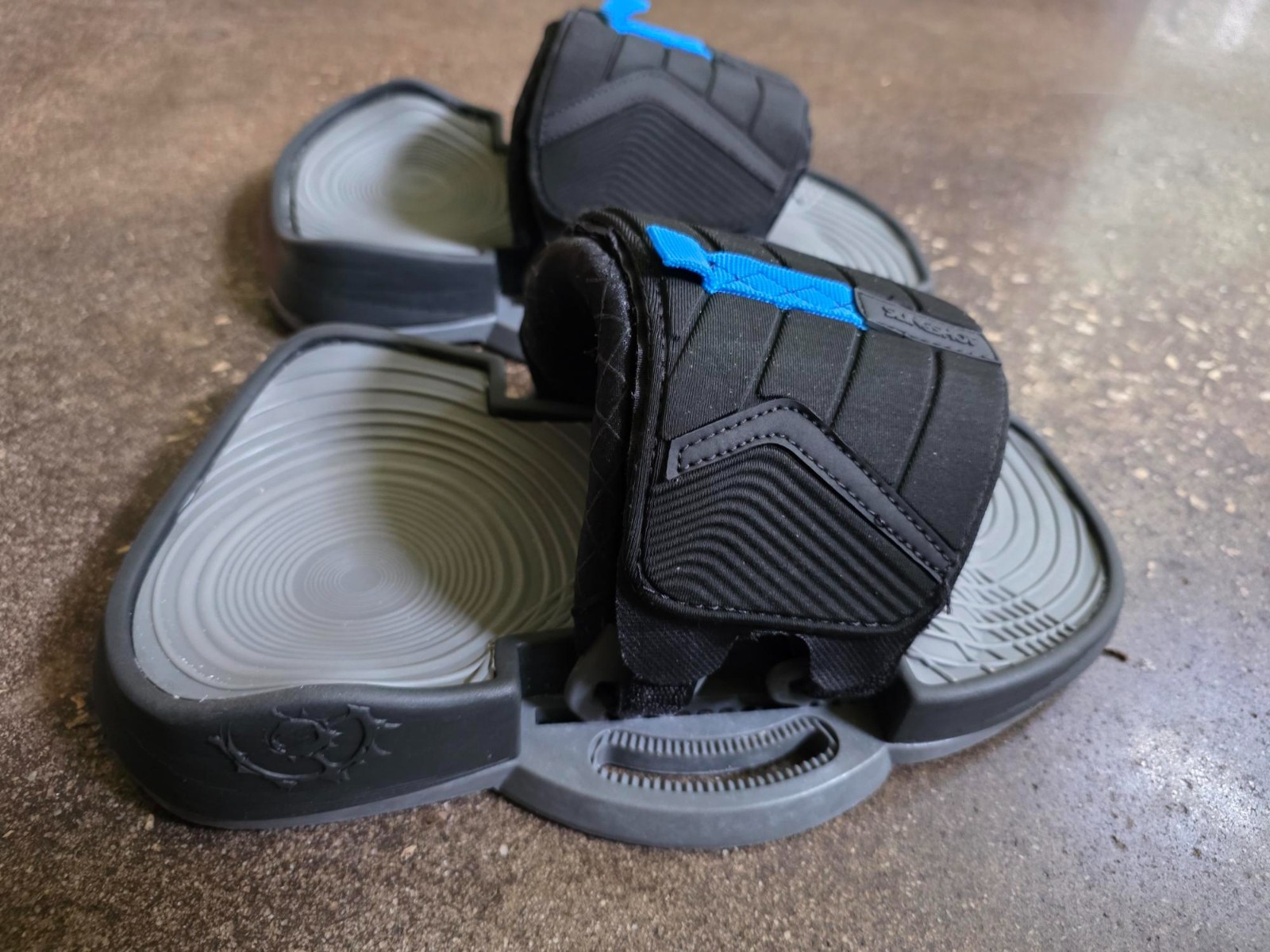 Slingshot Dually kiteboard bindings