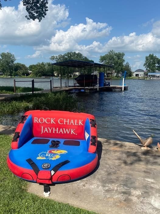 Collegiate Waves “The Coach” 3-Person Towable Tube – Inflatable Couch Style Boat