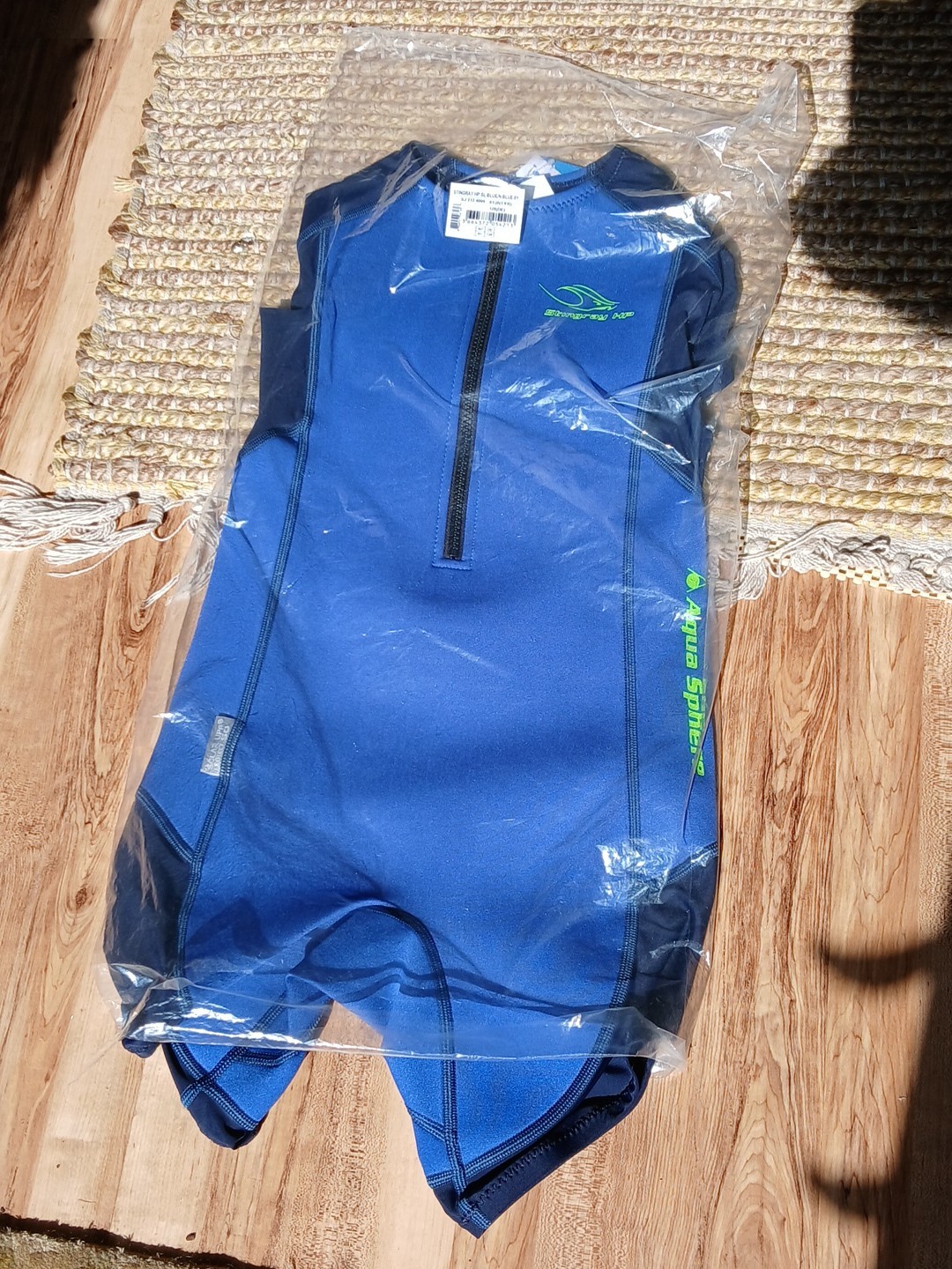 NEW Stingray HP2 Aqua Sphere Wetsuit Size 8