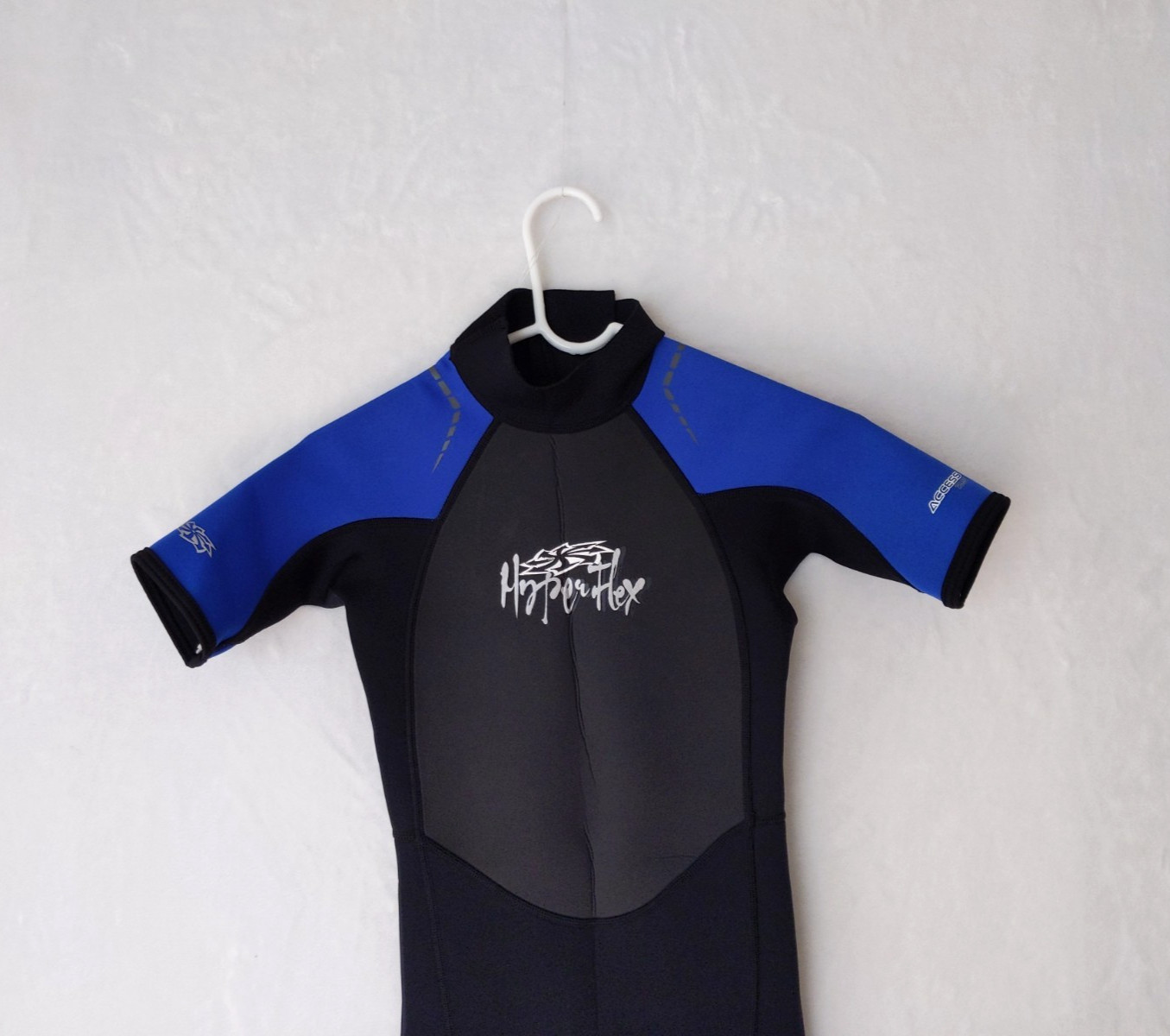 Hyper-Flex Wetsuit 10 Youth Black Blue Shorty Access 2.5mm Kids Surfing Swim