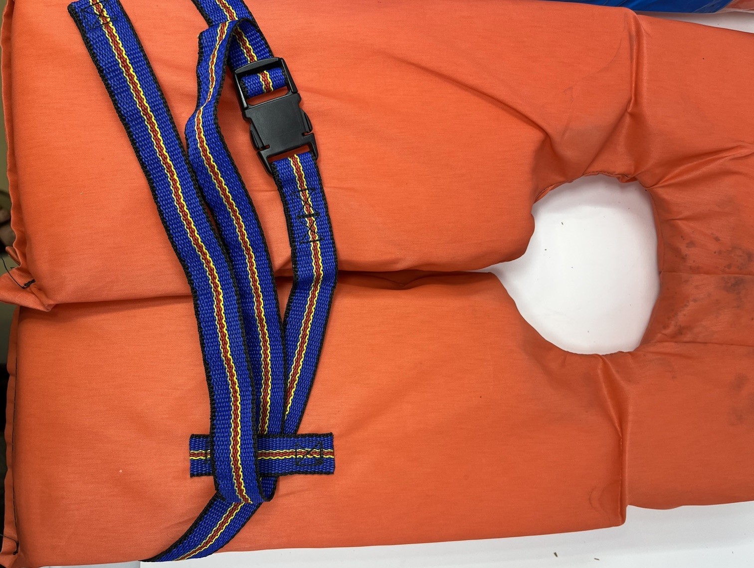 Wellington Leisure Products Adult Universal buoyant life vest for 90lbs & over