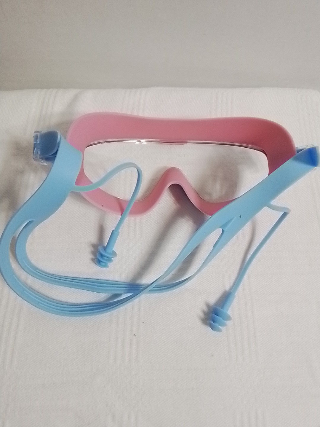 Kids Swim Goggles Clear Wide View No-Leak Ear Plugs Light Blue Pink New Sealed