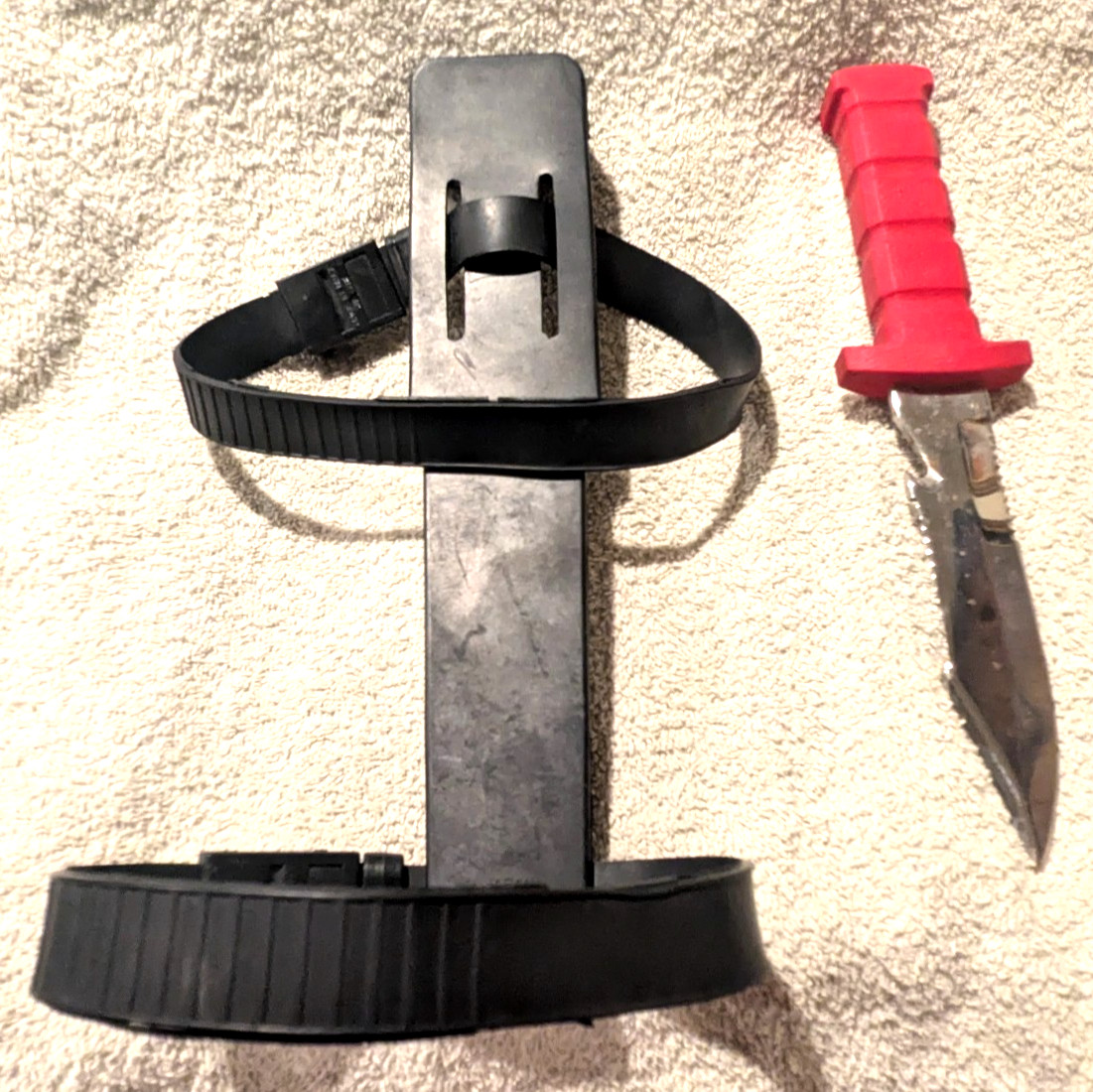 Vintage Dacor Stainless Steel Scuba Diving Knife w/ Rubber Leg Sheath Japan Red