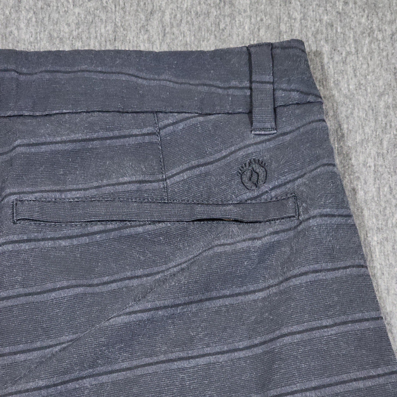 Hang Ten Hybrid Board Short sz 32 Men Gray Stripe Flat Front Swim Surf Golf 11″