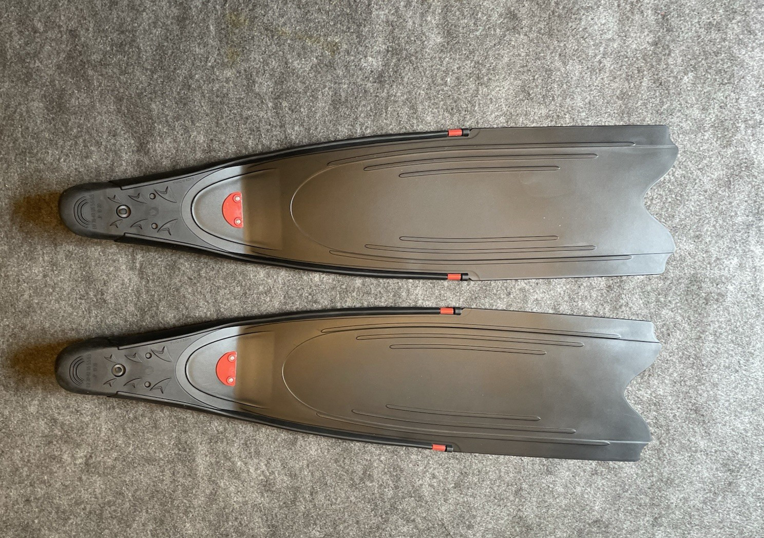Wave Long Blade Diving Fins Full Pocket Size 5.5-6.5 New In Bag
