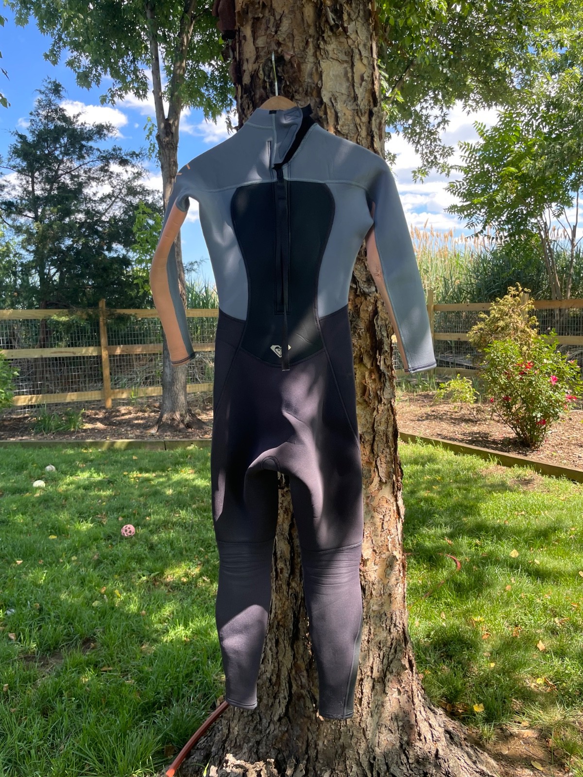 Roxy 3/2 Prologue Women Size 4 Full Zip Wetsuit Black Back Coral Grey