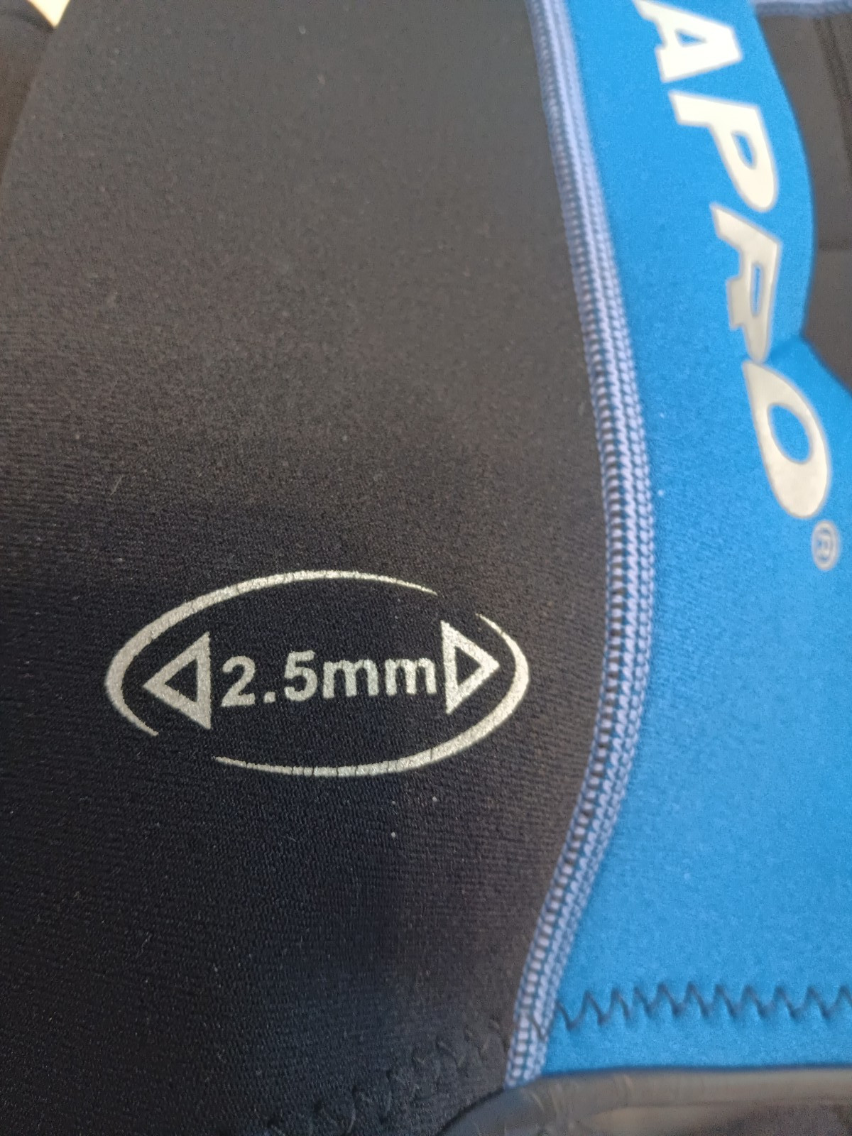 Scubapro Blue/Black/Gray Short Sleeve Adult Small 48 2.5mm