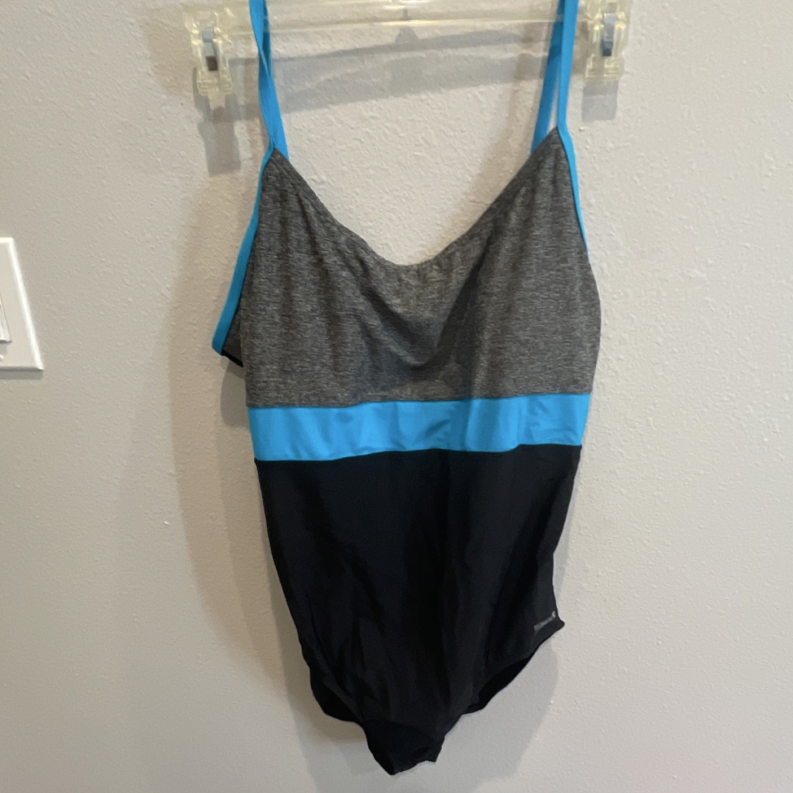 Speedo Women’s One Piece Competitive Swimwear Swimsuit Black Gray Blue Size 18