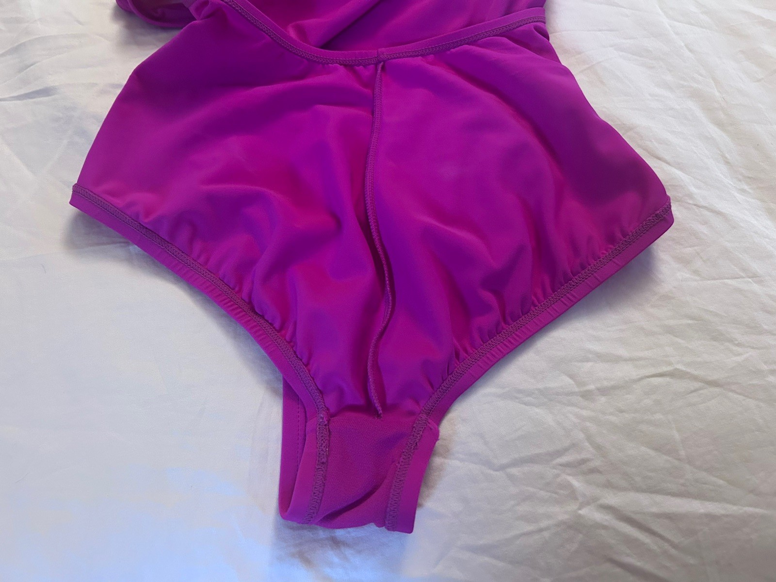 Nike Swim Girls’ Essential Racerback One Piece Pink Prime, Size 12-13 Years Old