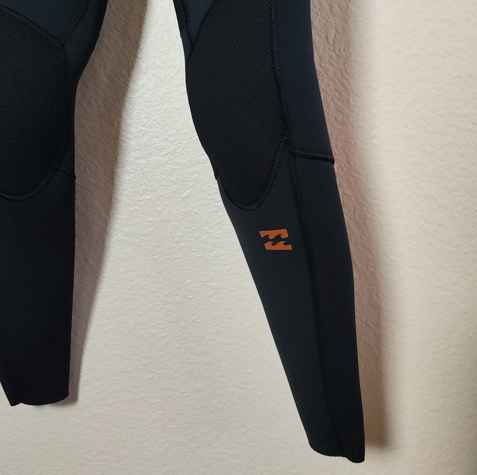 Billabong Youth Black Wetsuit 4/3mm New With Tags $219.95