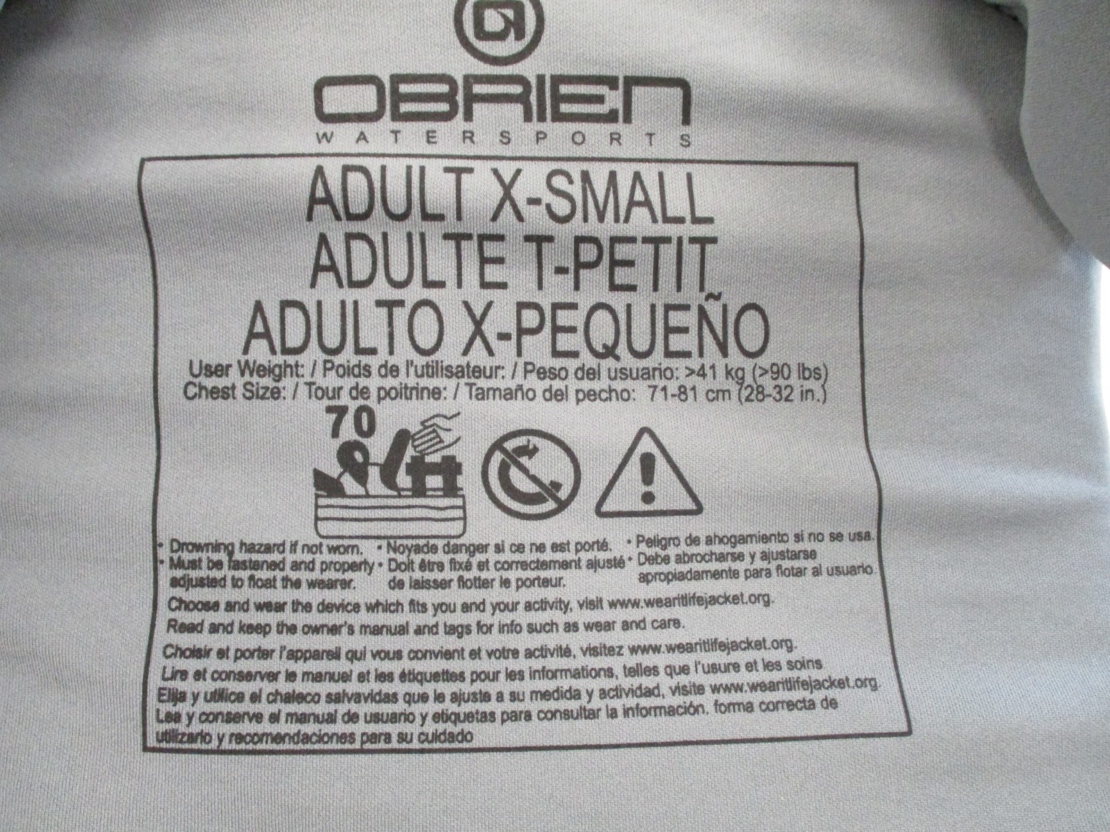 O’BRIEN WOMEN’S TRADITIONAL LIFE JACKET SIZE X-SMALL BLACK & CORAL 2231981