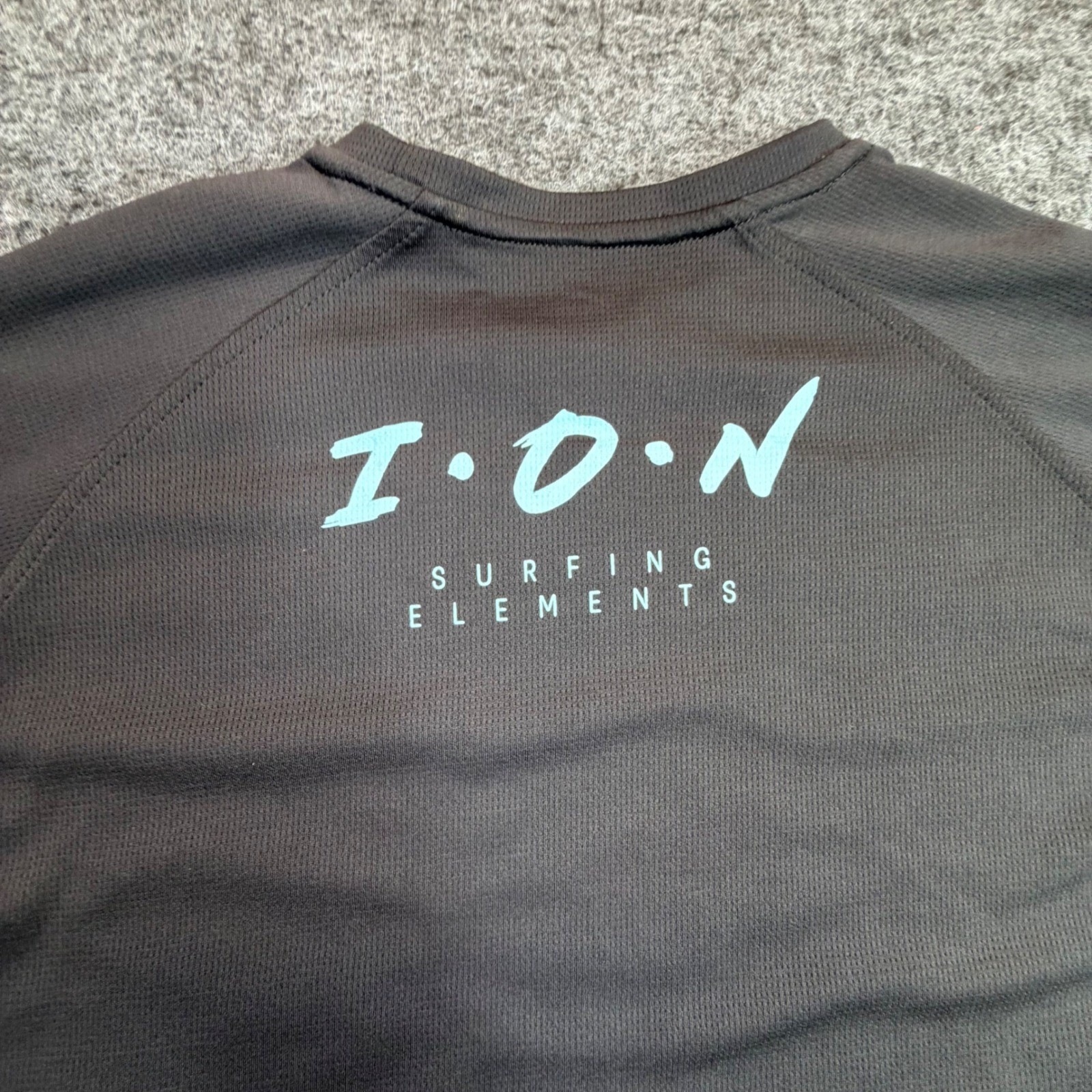 ION Wetshirt LS Surfing Elements Mens Size L Black Long Sleeve UV 50+ Rash Guard