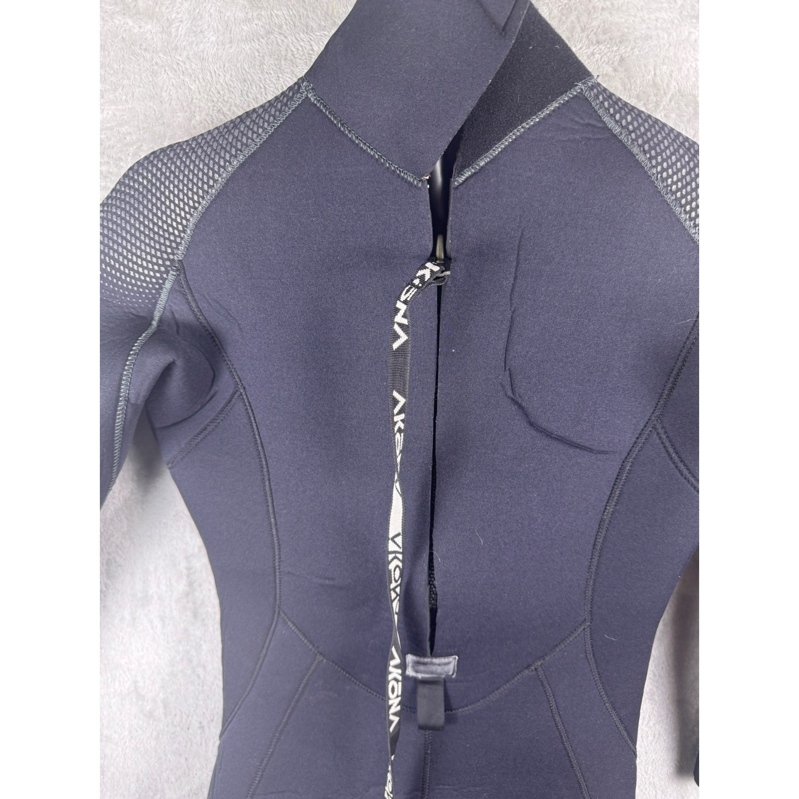 Akona Adventure Gear Wetsuit Black Full Body Scuba Divingy Snorkeling Size MD