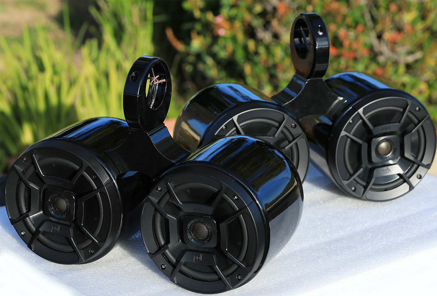 2 x Twin Black Coated Wakeboard Tower Speaker Polk DB652 300W Marine Speaker