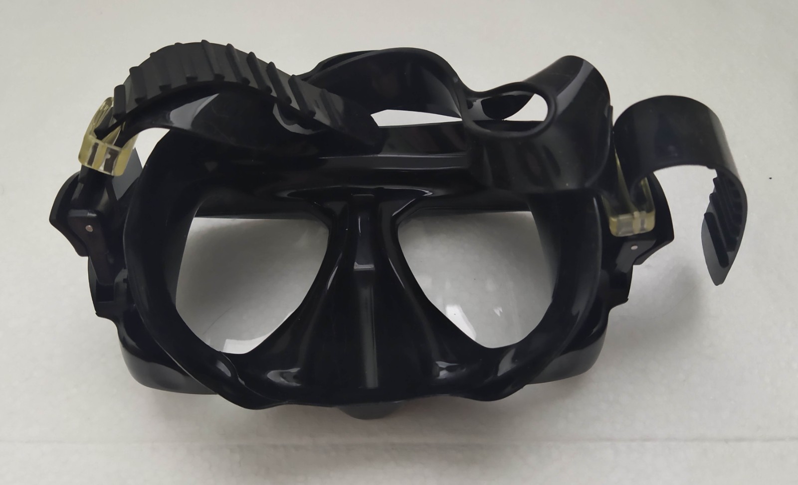 Tusa Liberator Plus Mask TM-5700Q Adjustable Dive Scuba Snorkel Goggles Clear