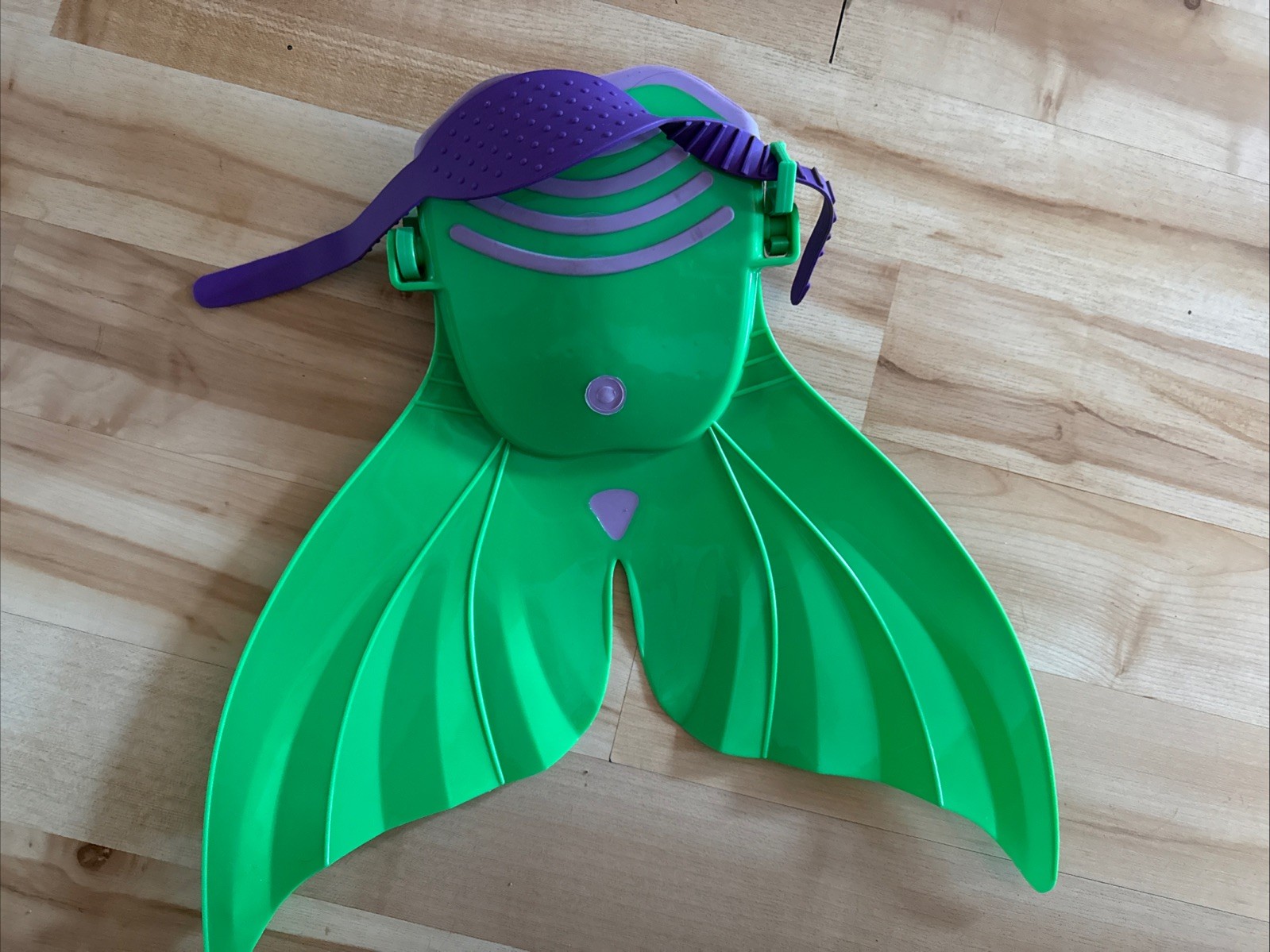 Mermaid SWIM Fins Fin – Green & Purple – Plastic & Rubber W/adjusable Strap