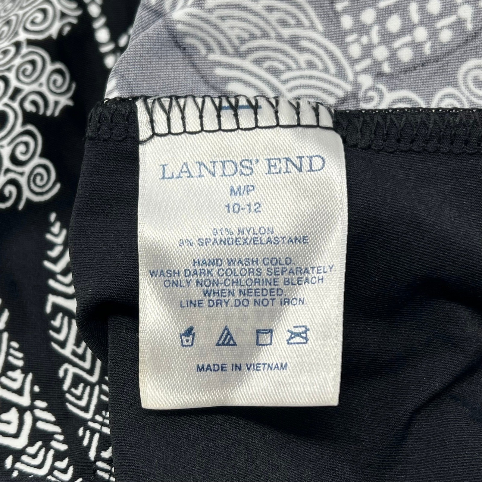 Lands End Womens Black Long Sleeve Rash Guard UPF Swim Modest Shirt M Petite