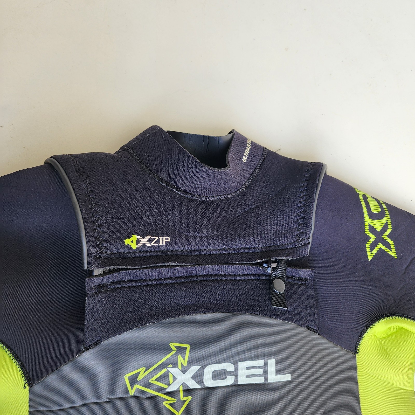 XCEL Revolt full Wetsuit SCUBA Gray Lime Green Youth size 14