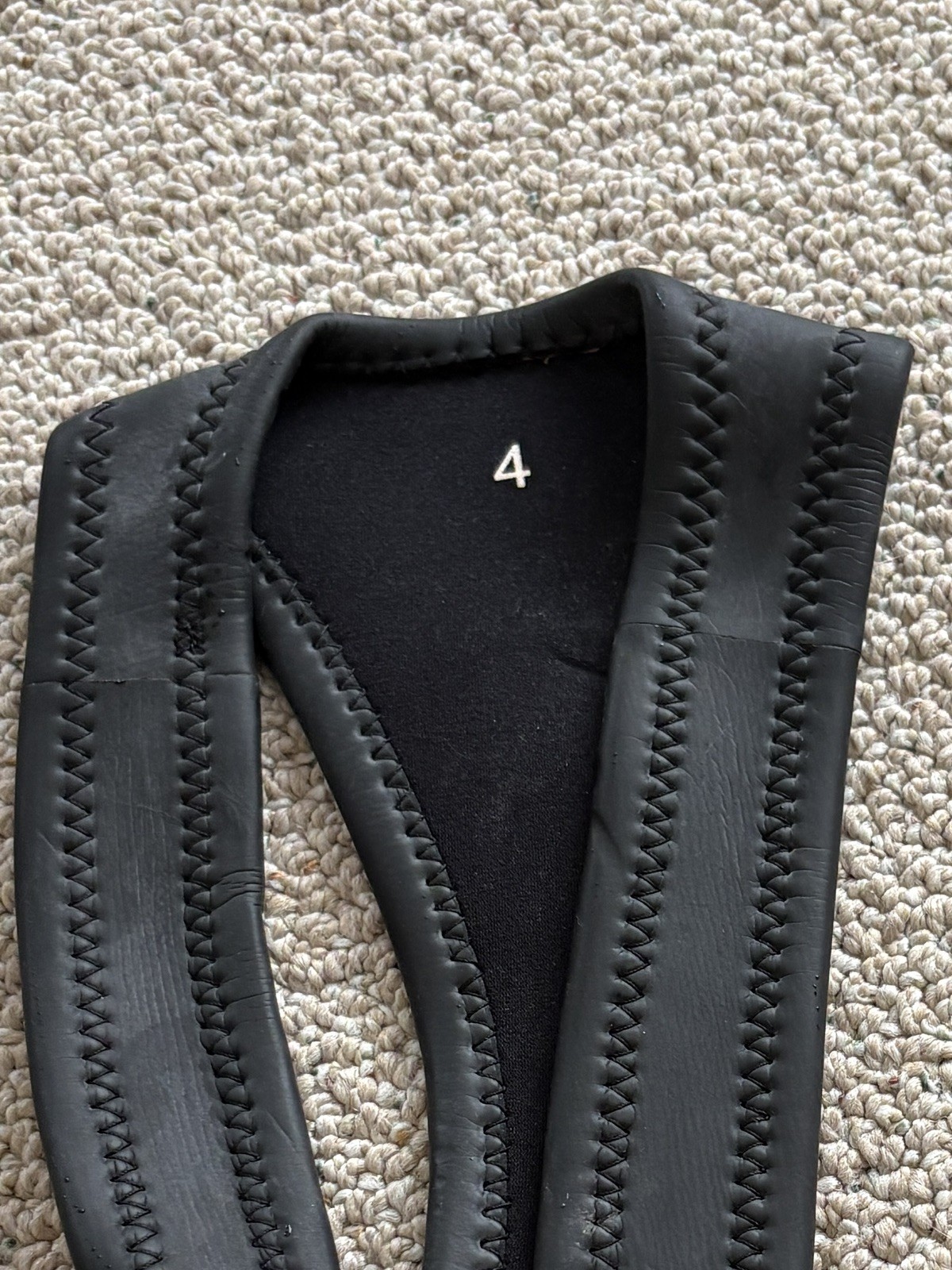De Soto T1 Wetsuit Men’s Two Piece Black Top and Bib Pants – Size 4