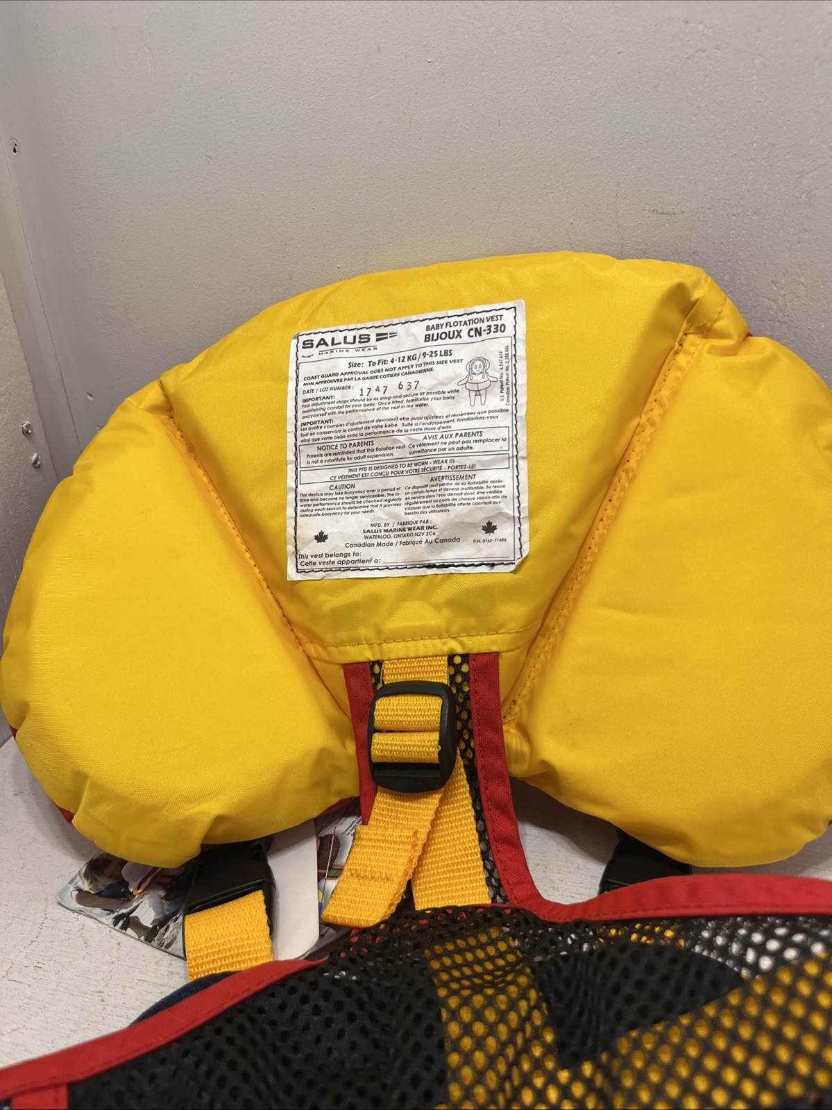 NWT Salus Bijoux Baby Vest Flotation Jacket for Infants 9-25 pounds Red/Yellow