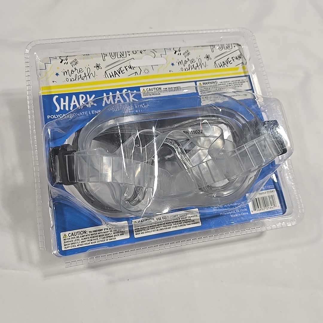 High Five Shark Mask Swim Goggles Mask Latex Free Kids Sealed Shark Teeth Dive