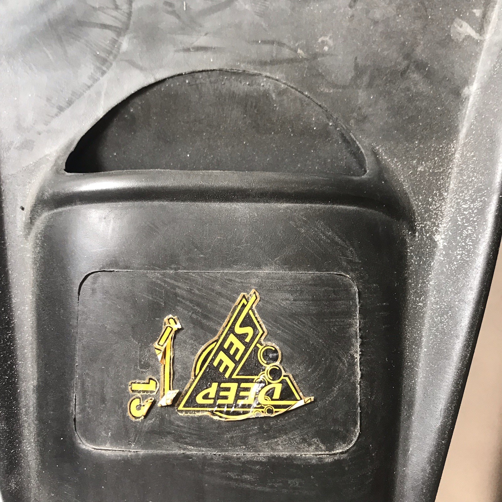 VTG DEEP SEE SEA Scuba Diving Swim Fins SZ 10-13 Flippers Floating Black Rubber