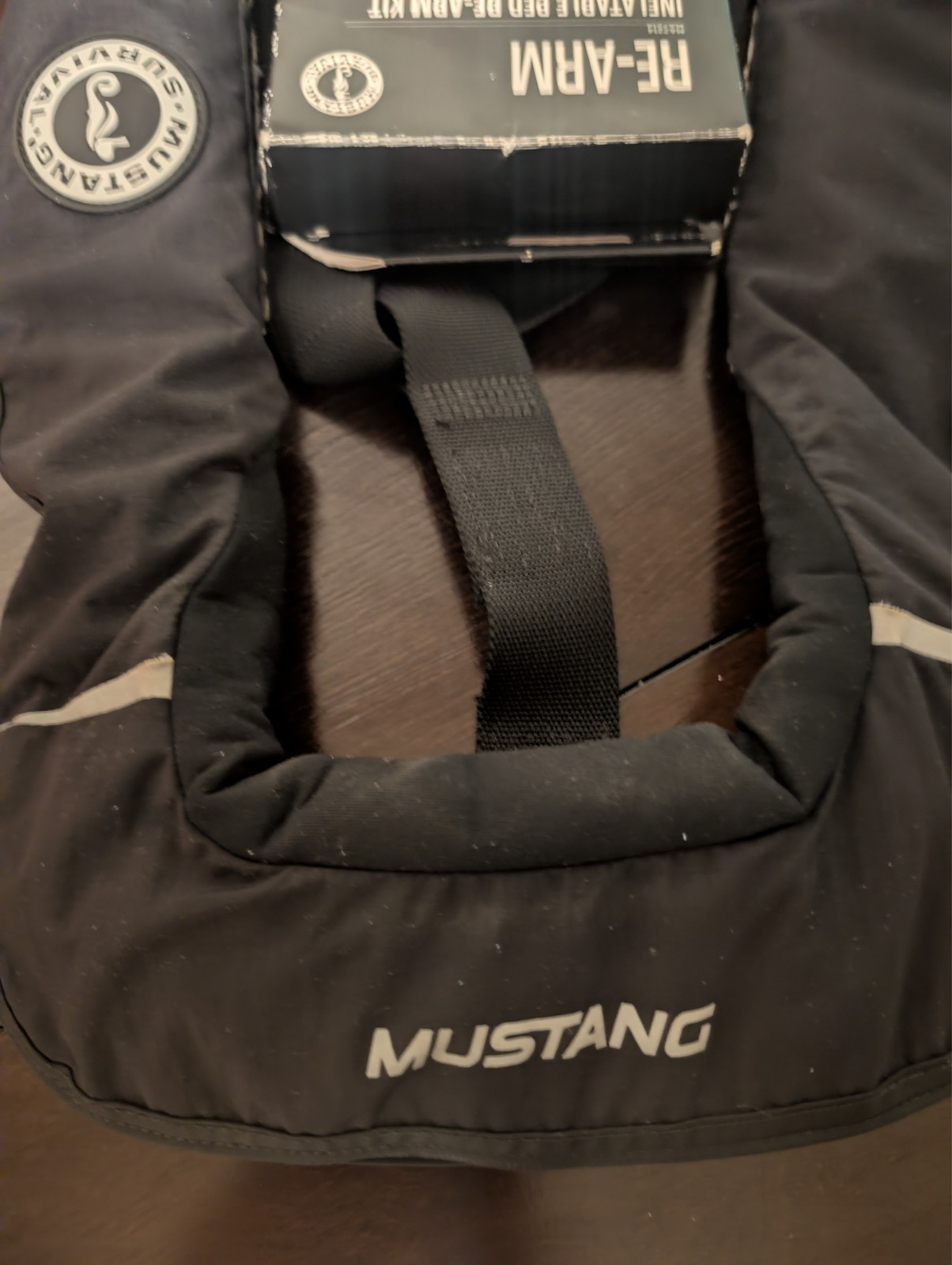 Mustang HIT Inflatable PFD with Tether Point & Harness W/ 2029 Re-Arm Kit