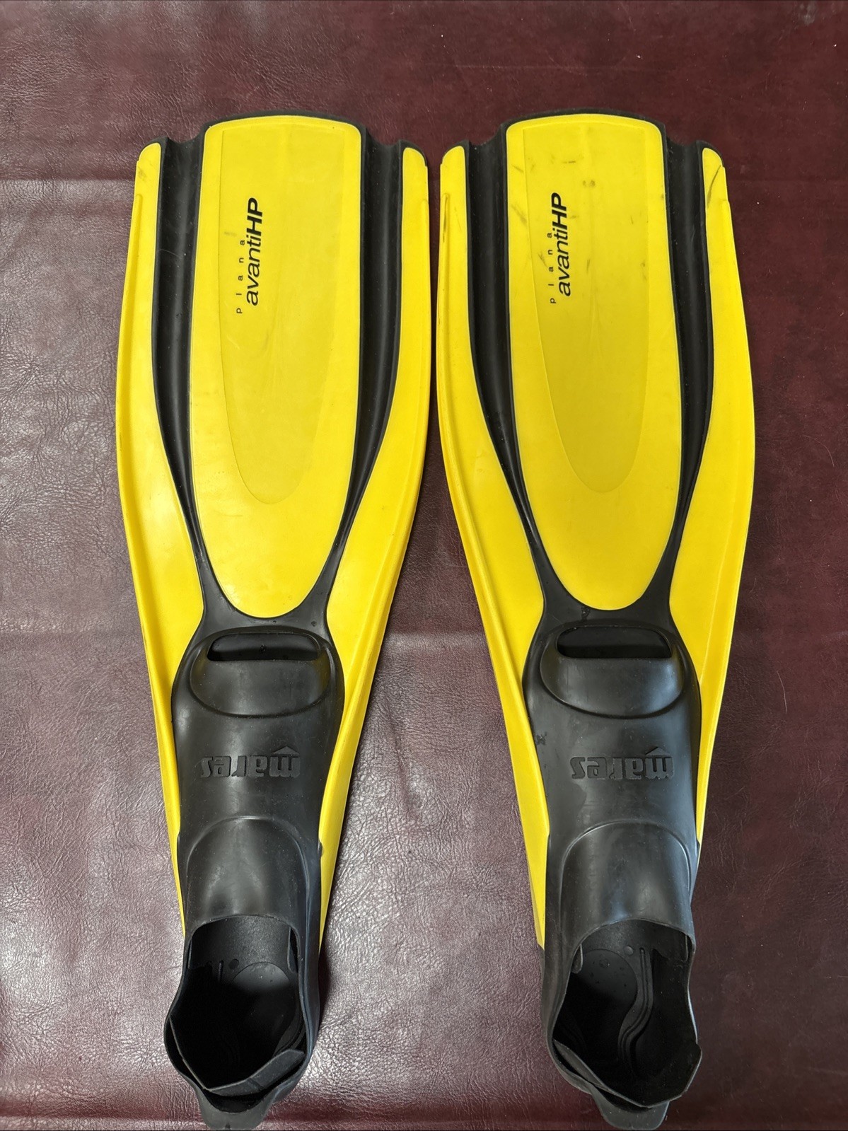Mares Avanti HP Flippers Size 44-45 Shoe Size 9 1/2 – 10 1/2 Yellow & Black