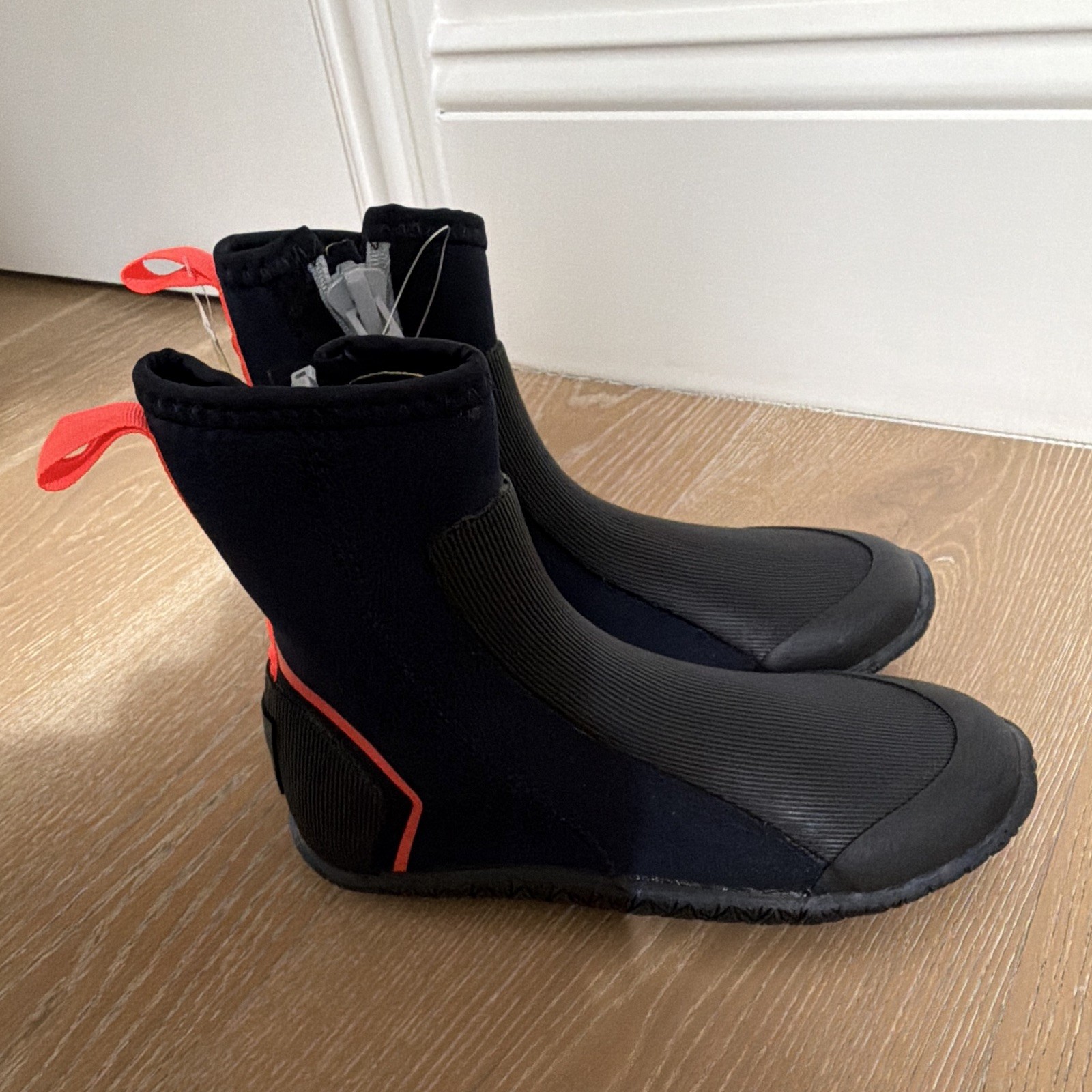 TRIBORD Neoprene Water Sport Booties Zip sailing Boots Black/Red EU 39/40