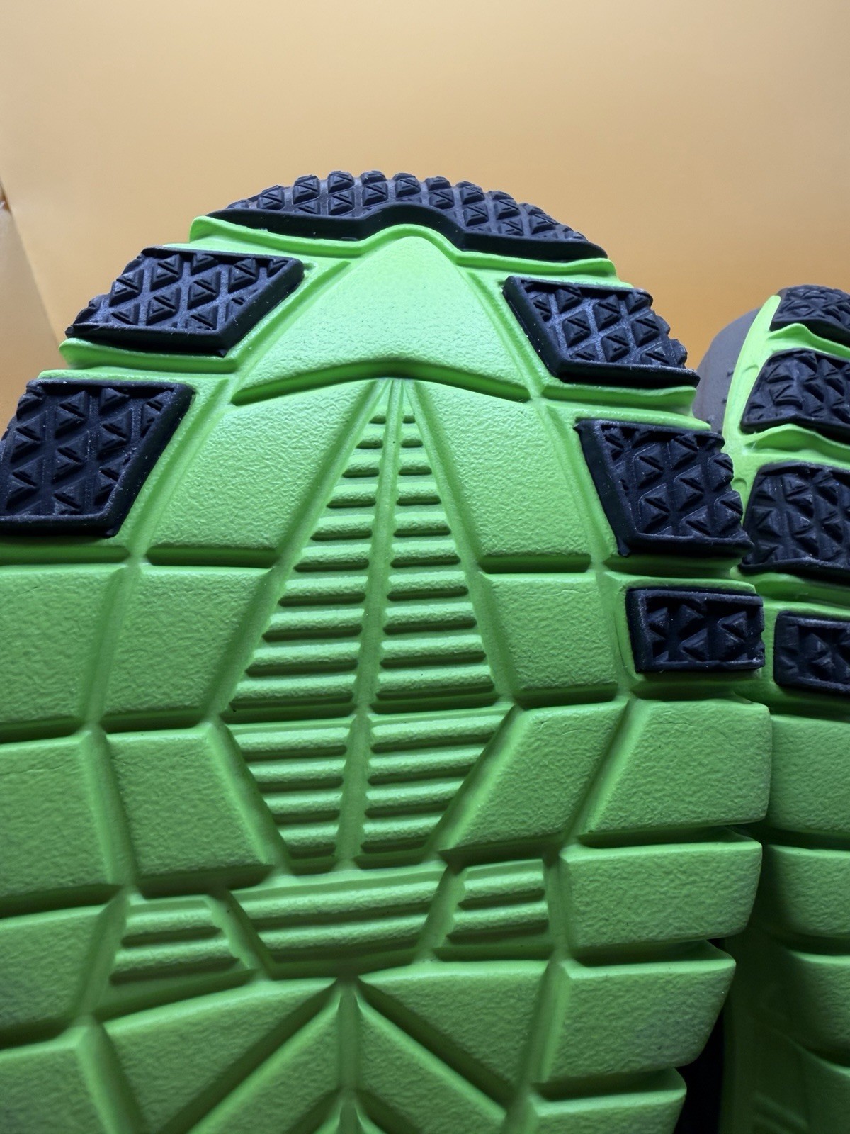 Crosskix APX Black/green Water Shoes Athletic Unisex Shoe Men Sz 4/Wm 5.5 NWT