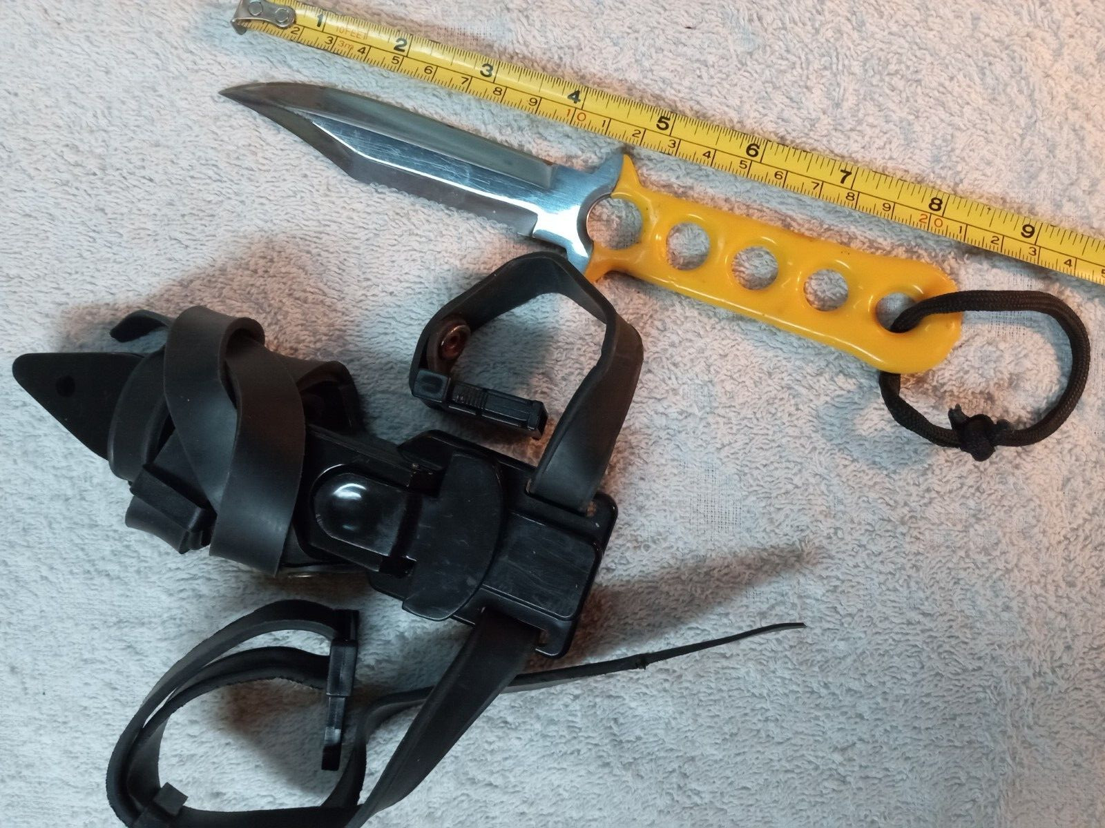 8.5″ Scuba Dive Stainless Steel Knife, Rubber Coated Handle, and Locking Sheath