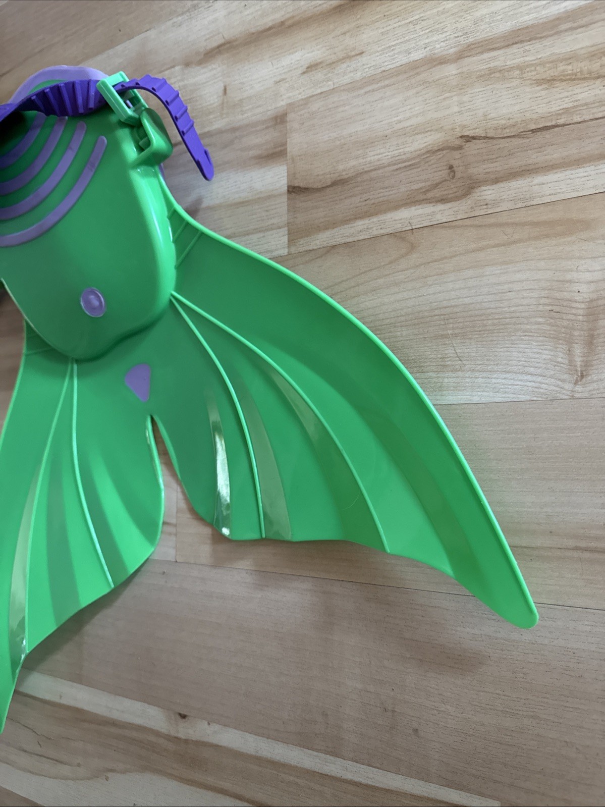Mermaid SWIM Fins Fin – Green & Purple – Plastic & Rubber W/adjusable Strap