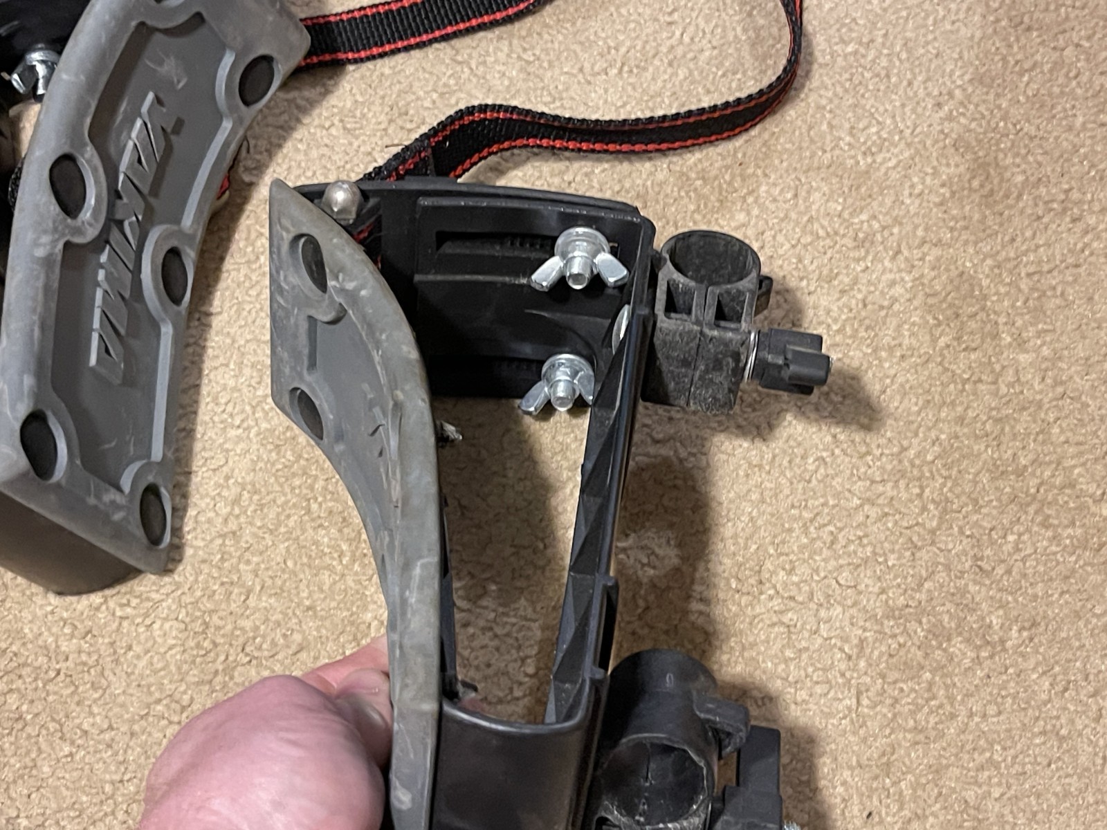 Yakima TLC Saddles Kayak Roof Rack Mount Pair Replacement Cradles Set of 2