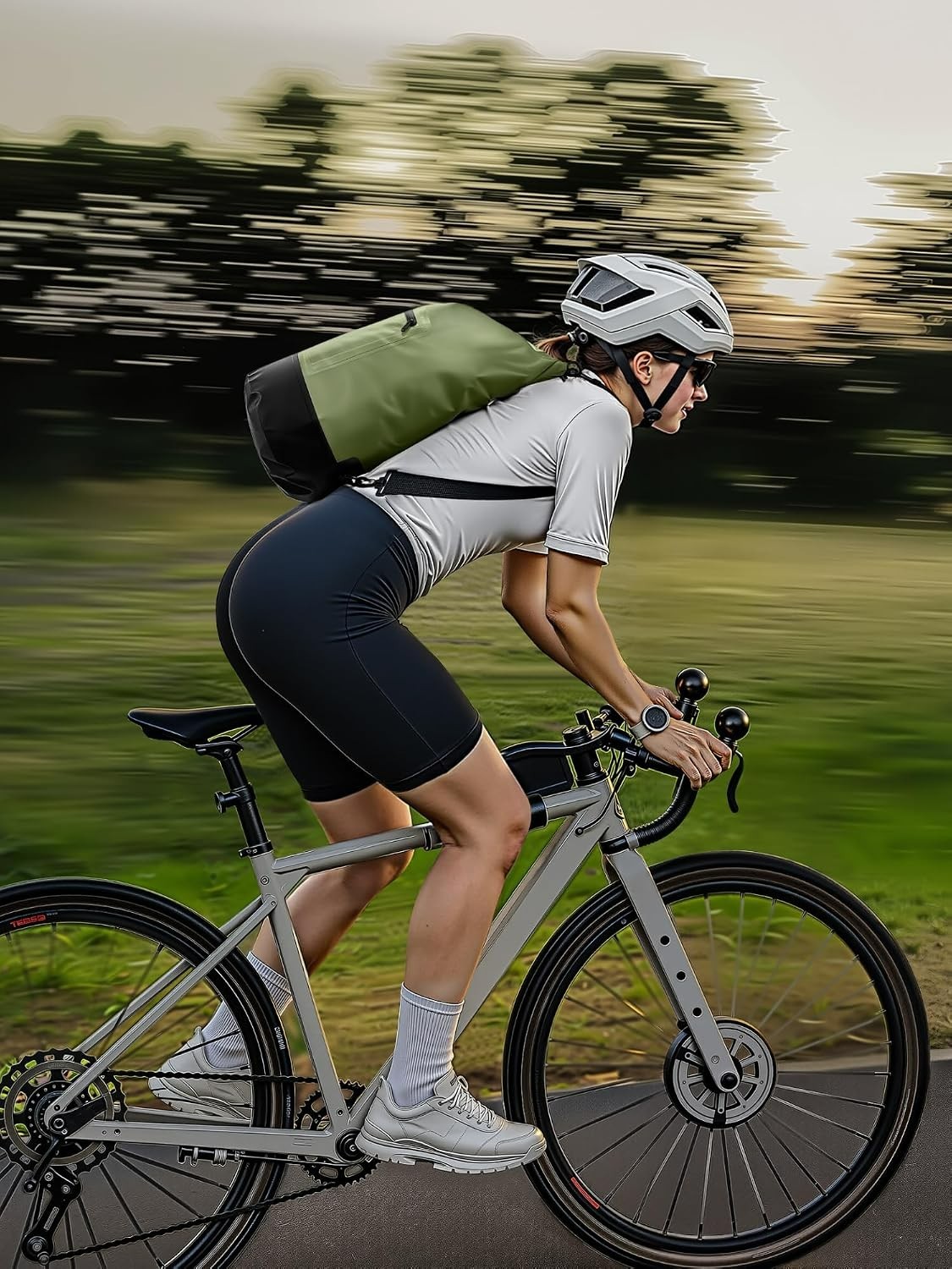 Versatile 10L Waterproof Dry Storage Bag with Zippered Pocket for Adventurers