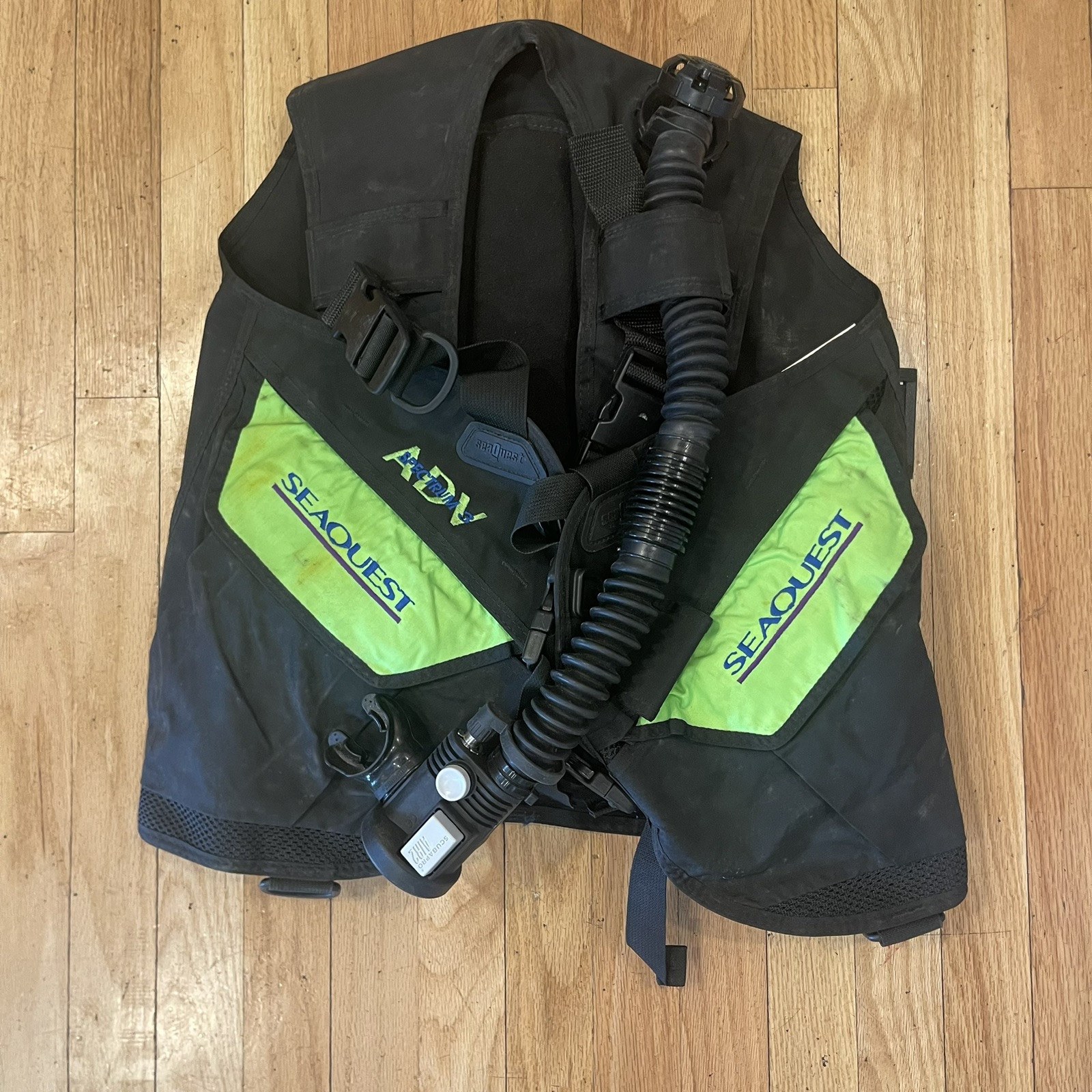 SeaQuest Spectrum 3 ADV Scuba Diving Buoyancy Compensation Device BCD Medium USA