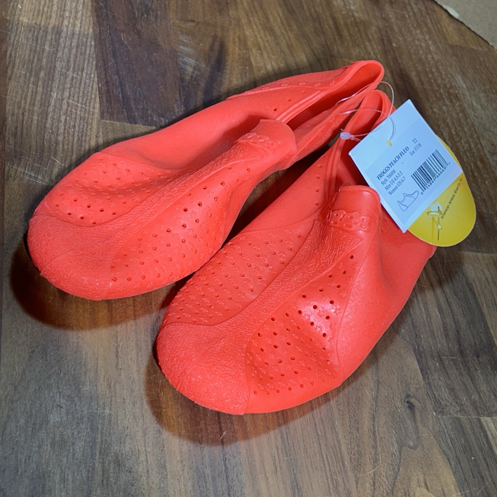 NWT FROGGS Peach Fluo Water Aqua Shoes Women US 6-7 / Men 4.5-5.5 | Synthetic