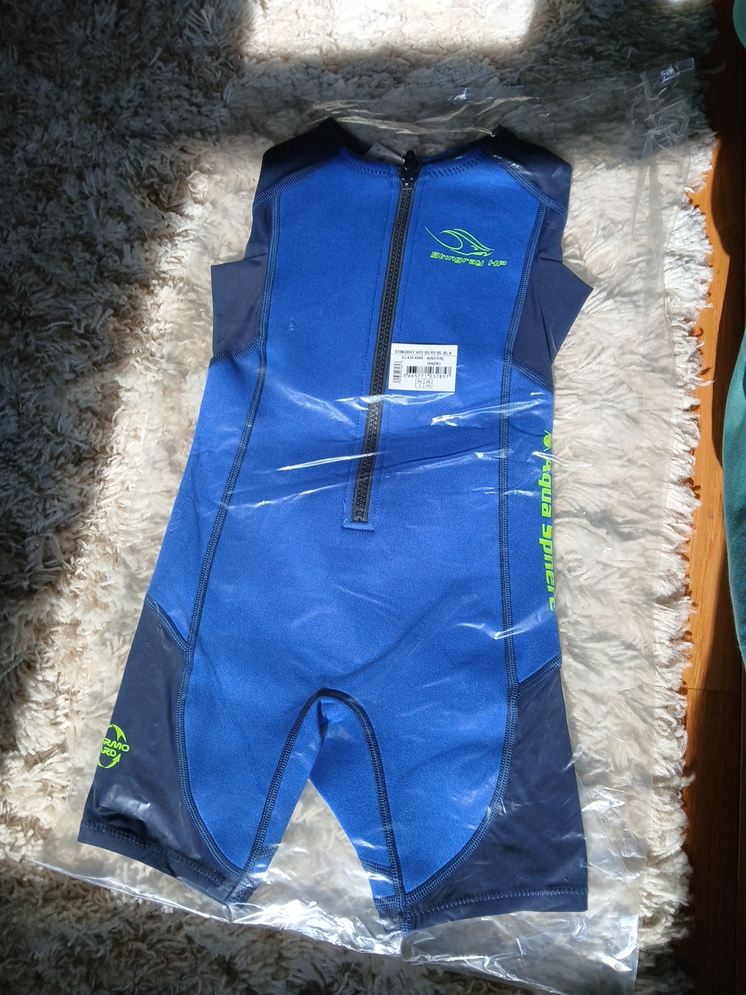NEW Stingray Hp2 Aqua Sphere Size 4 Wetsuit