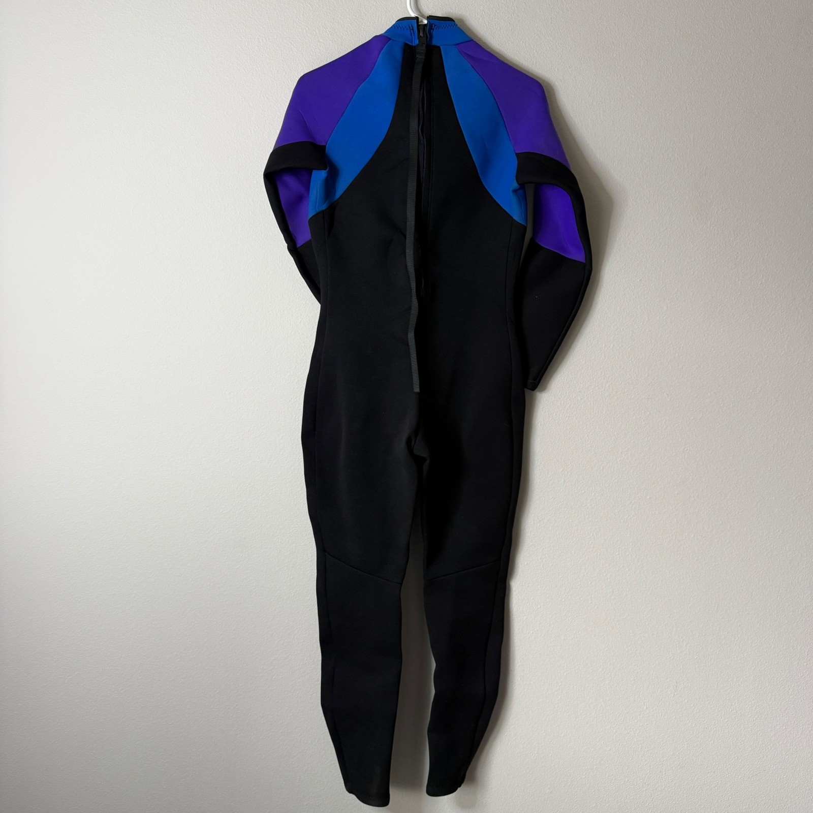 Deep Heet Womens 12 Full Wetsuit Purple Black Back Zip Surf Dive